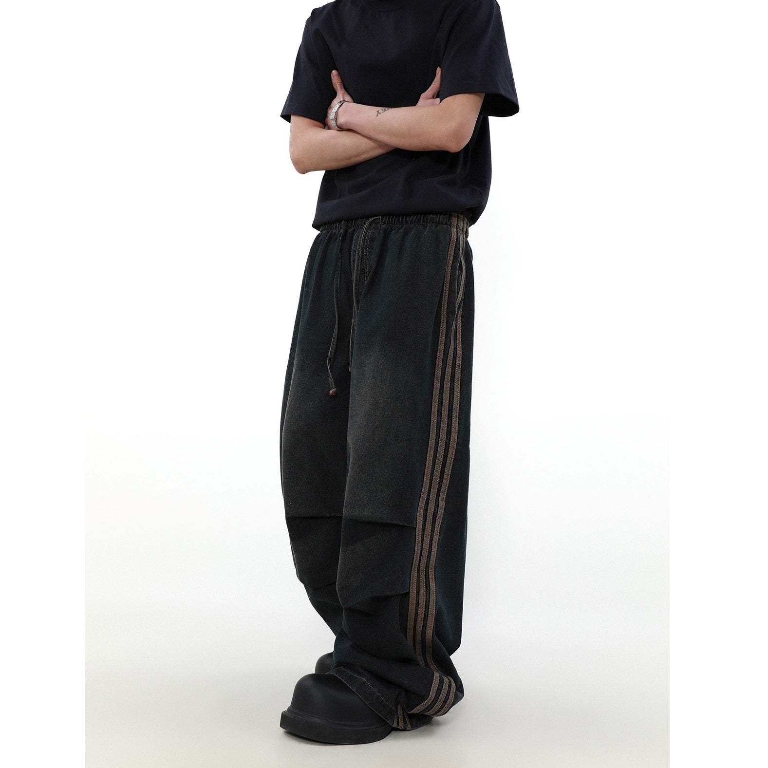 Pleated Design Side Line Wide-leg Straight Jeans MR015