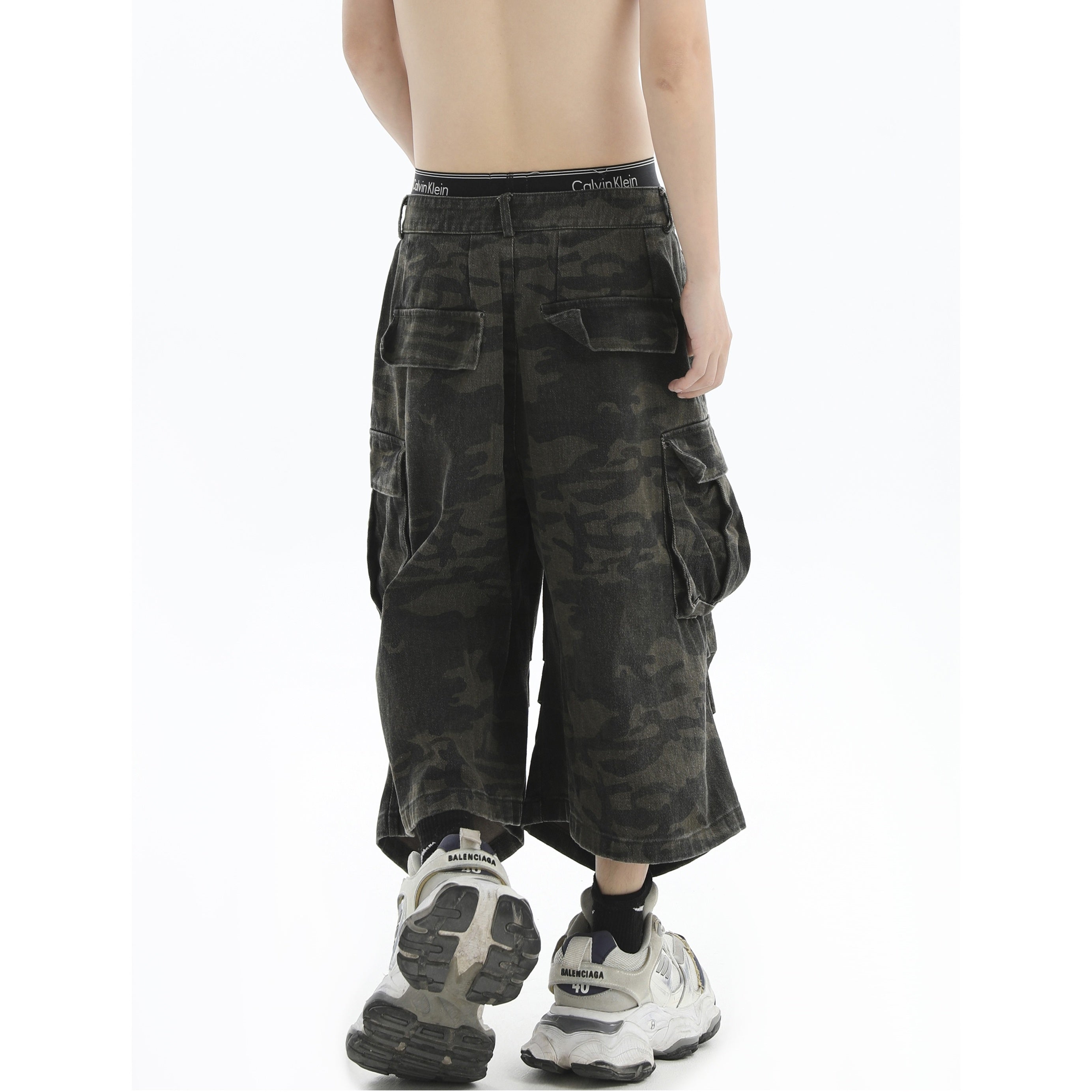 Camouflage Loose Washed Cropped Cargo Pants IN7023
