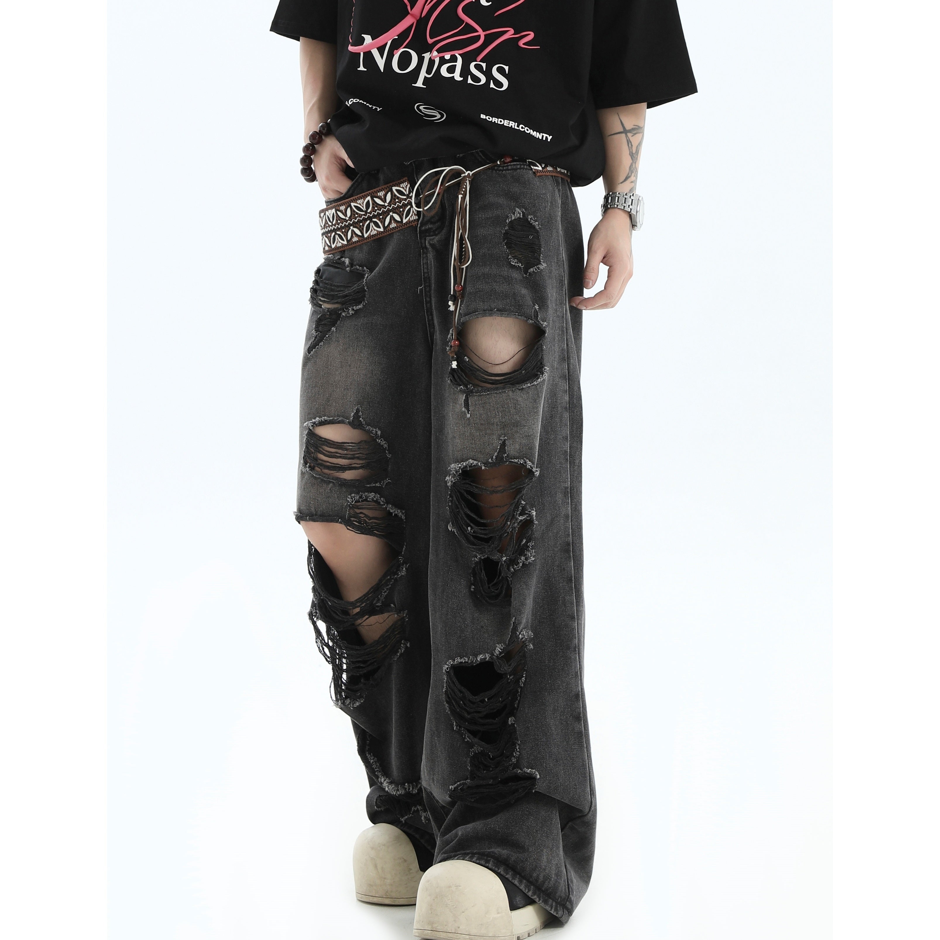Scratched and Ripped Loose Washed Straight Jeans IN7008