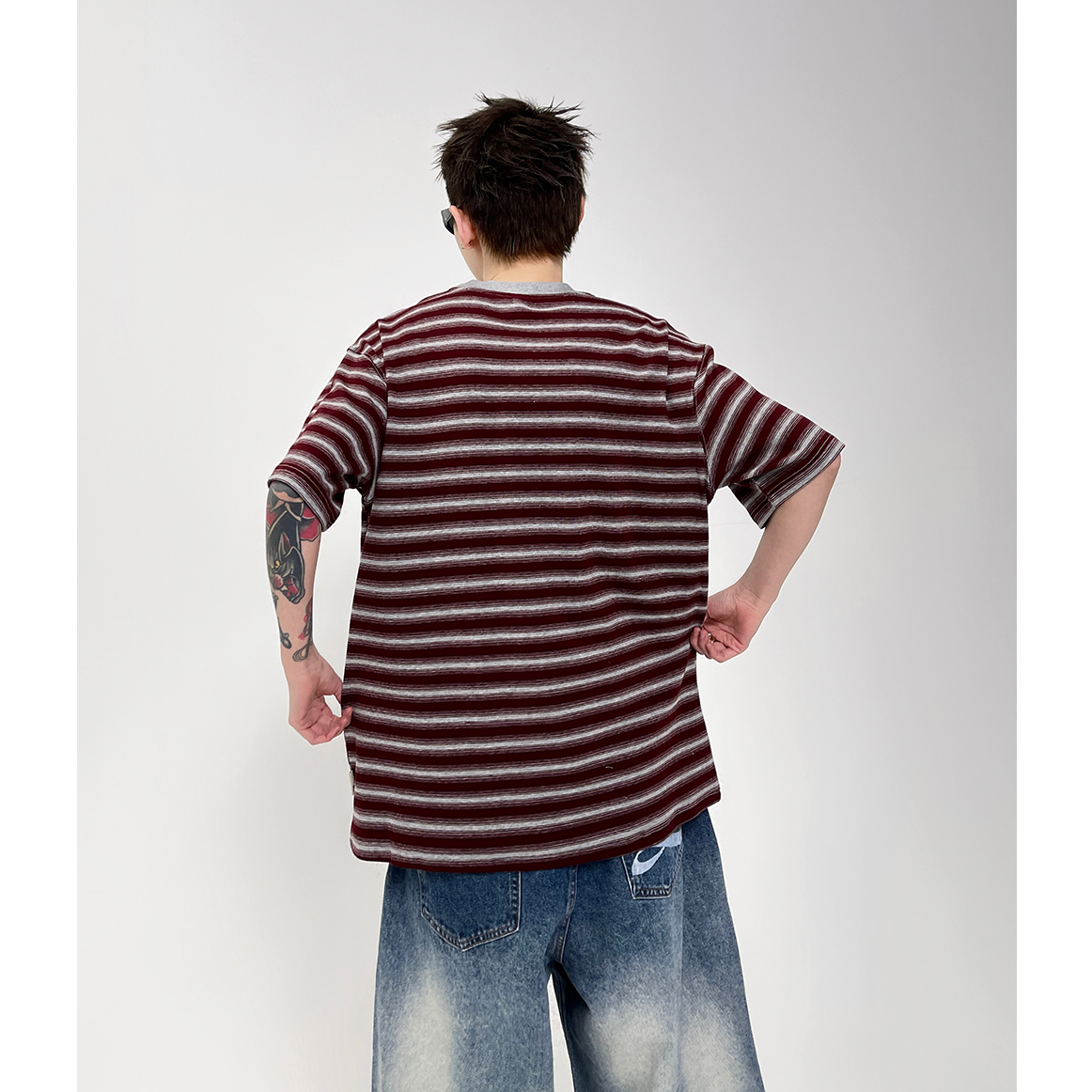 Loose Border T-shirt EAT099