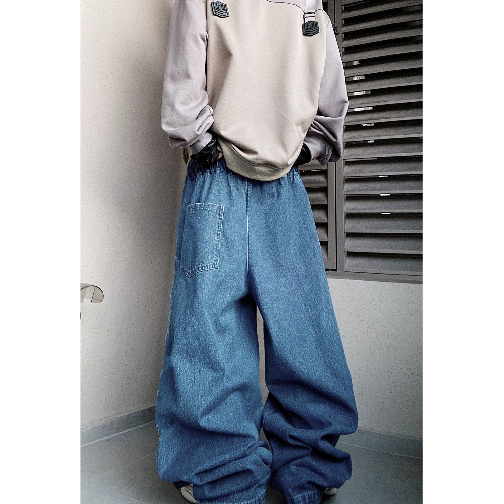 Logo Washed Ripped Wide Jeans UU7018