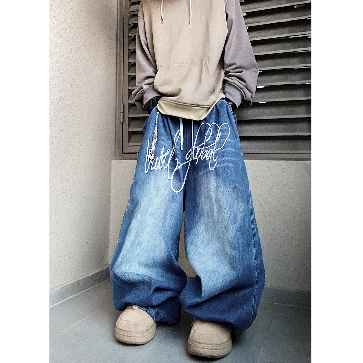 Logo Washed Ripped Wide Jeans UU7018