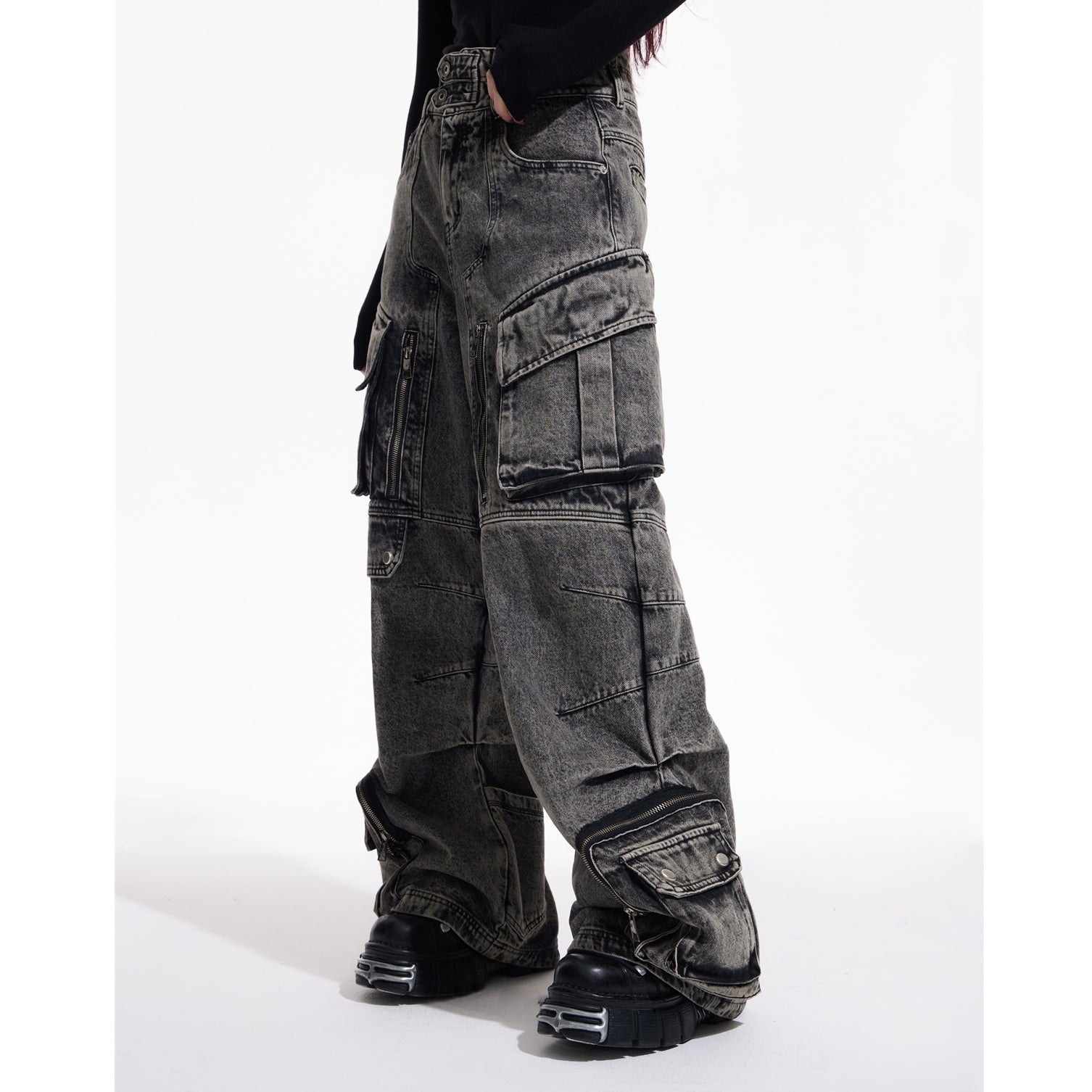 Wide-leg Double Pocket Cargo Jeans MB7028