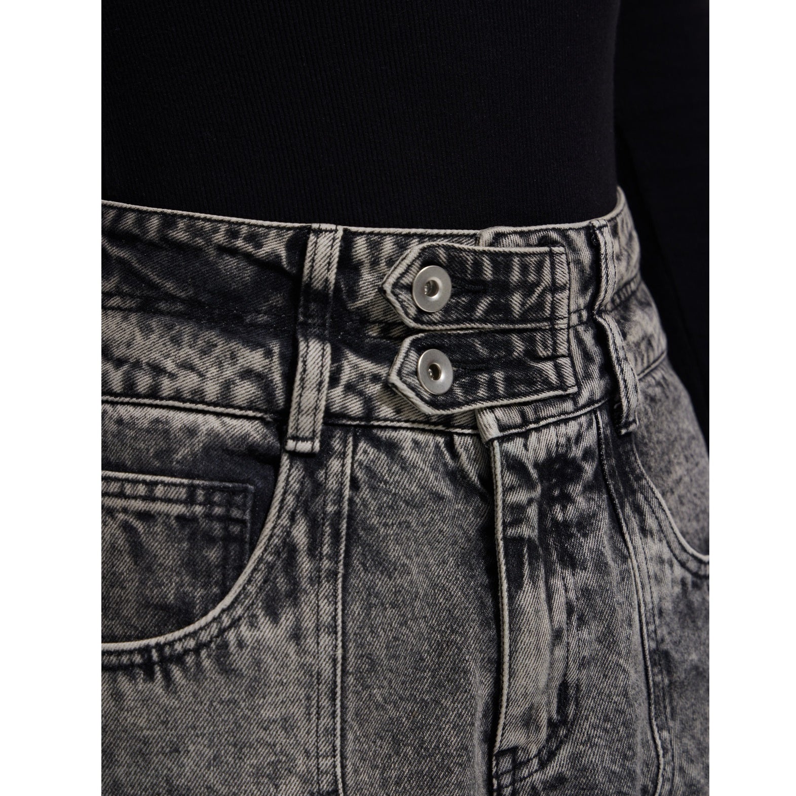 Wide-leg Double Pocket Cargo Jeans MB7028