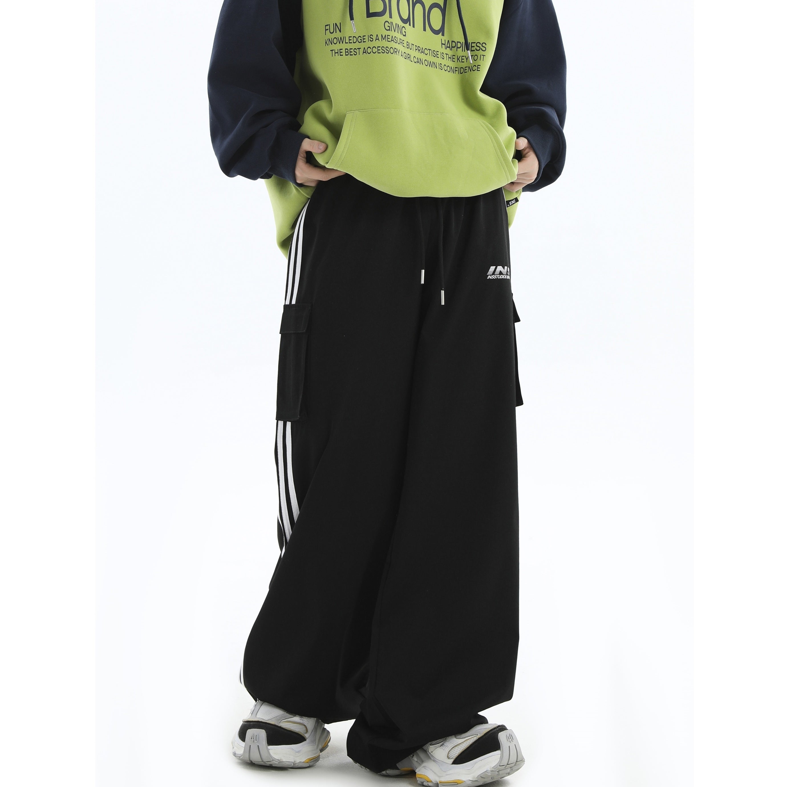 Drawstring Three-bar Casual Cargo Pants IN7047