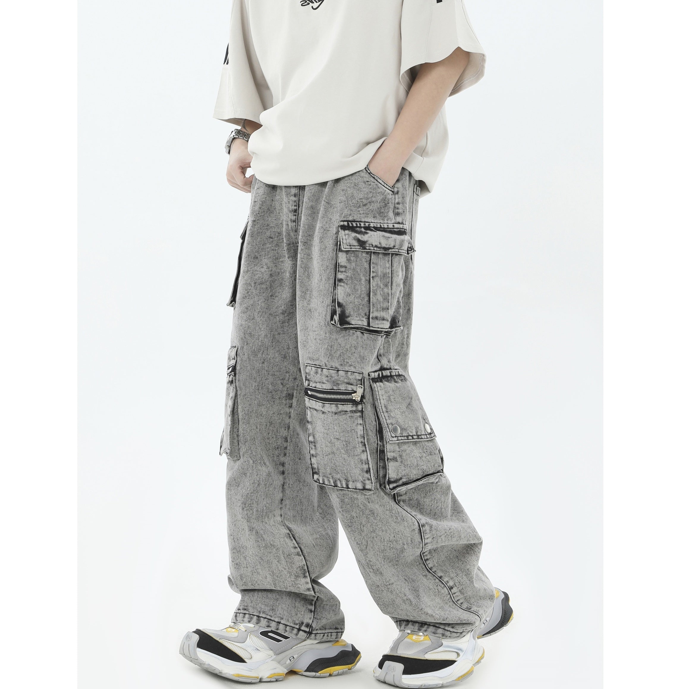 Distressed Loose Work Style Cargo Jeans IN7025