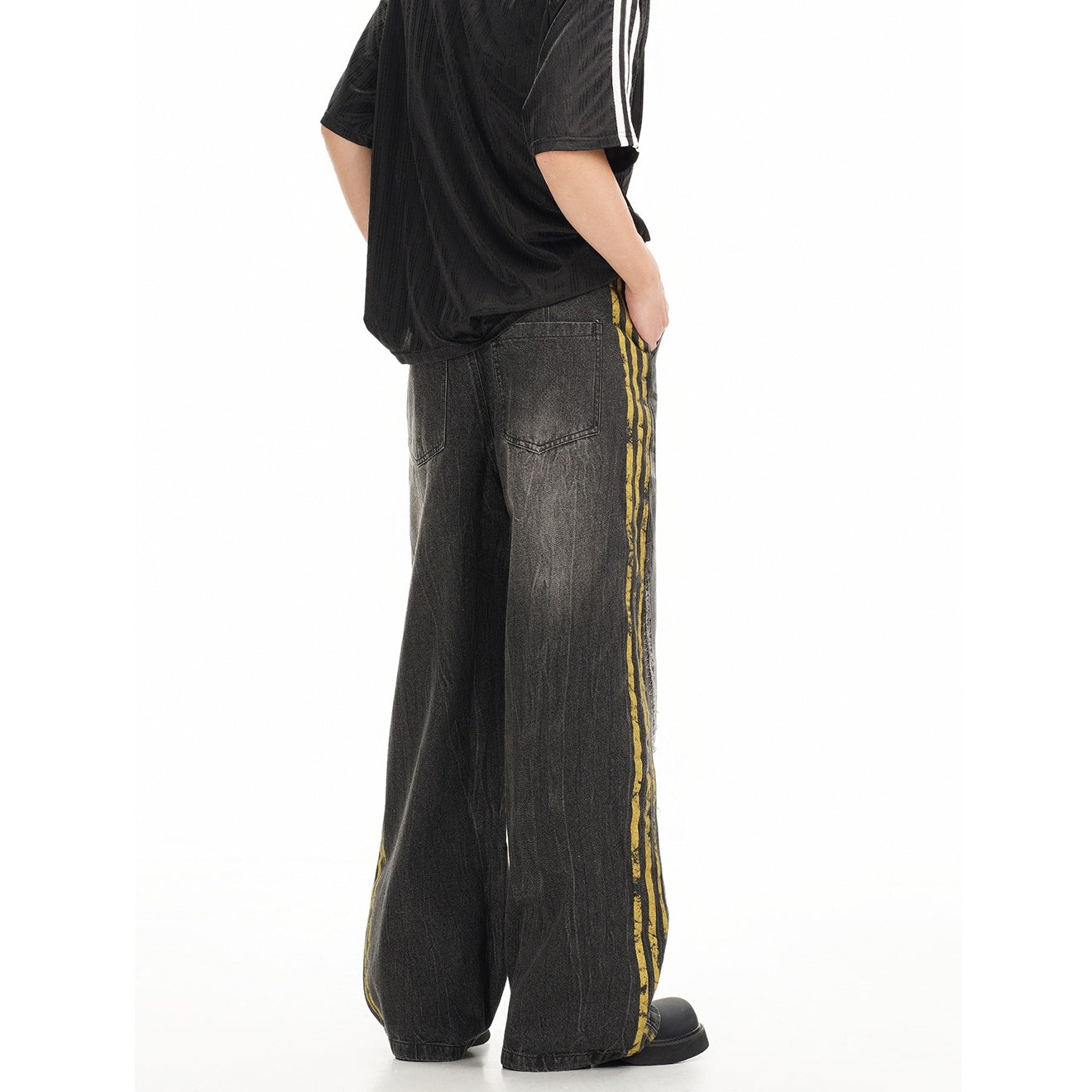 Three-bar Washed Loose Straight Jeans EAT080