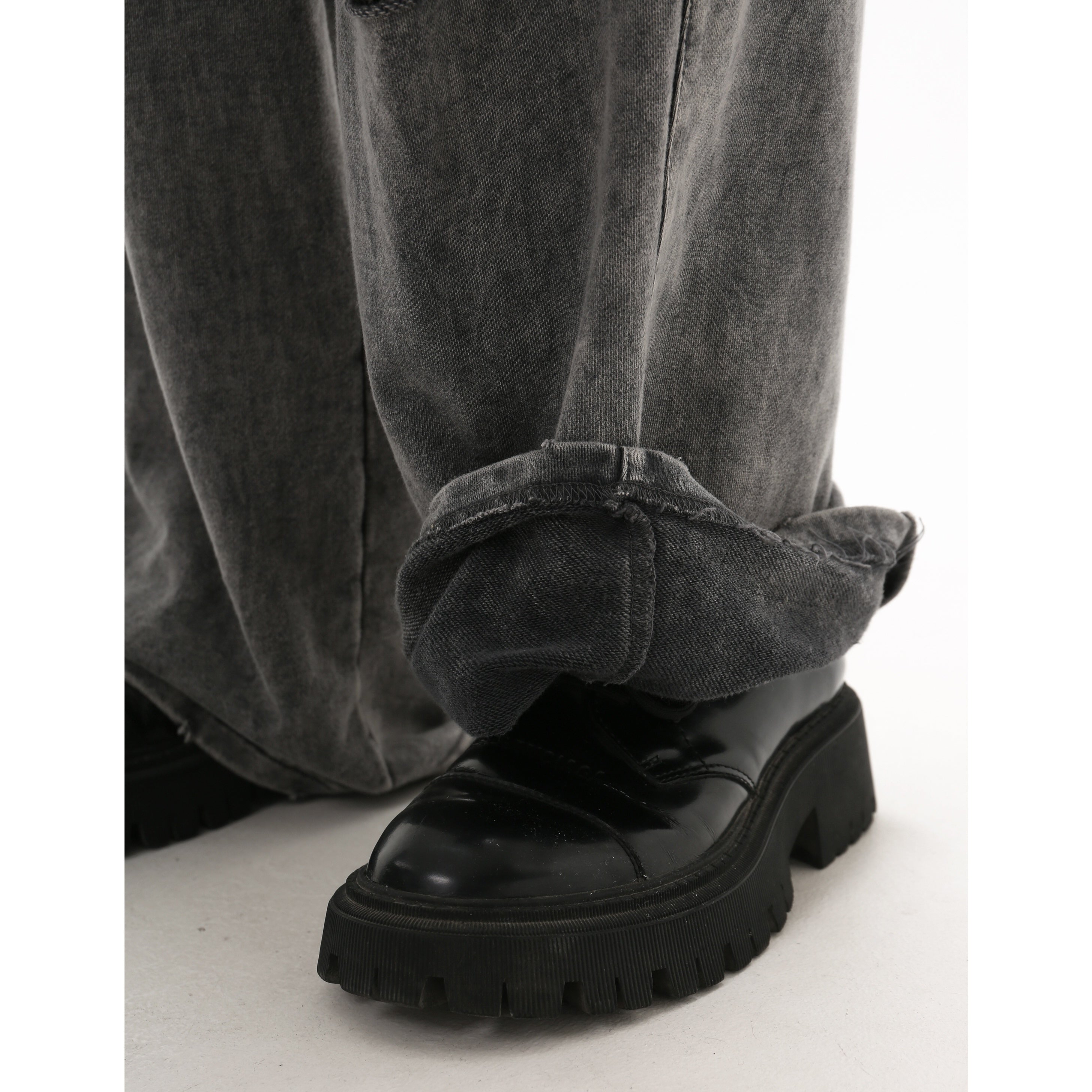 【上下別売り】Ripped Distressed Loose Fit Sweatpants MB7330