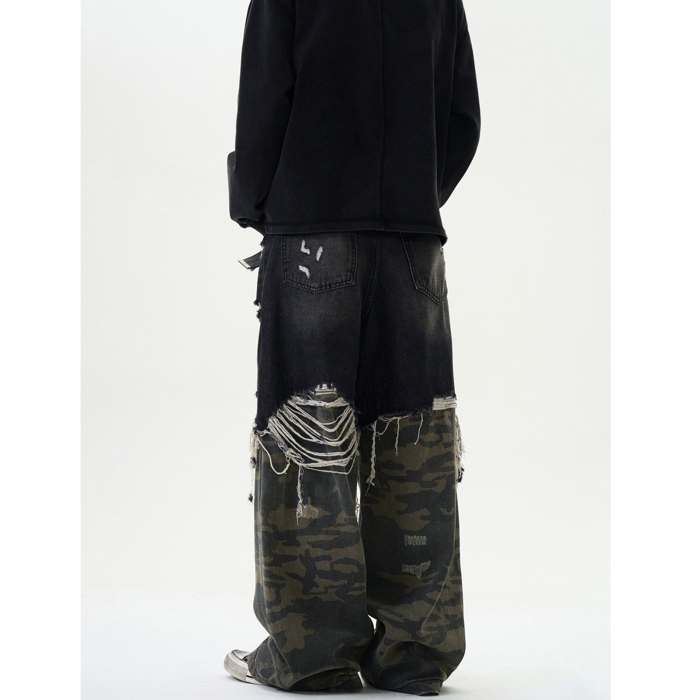 Camouflage Stitching Damage Loose Jeans MB7341
