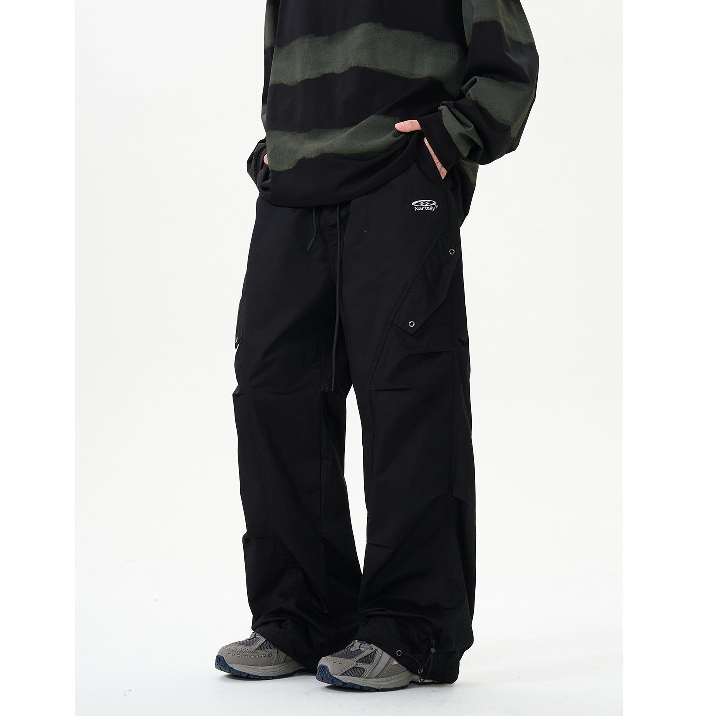 Curve Stitch Switching Pleated Cargo Pants NR7003