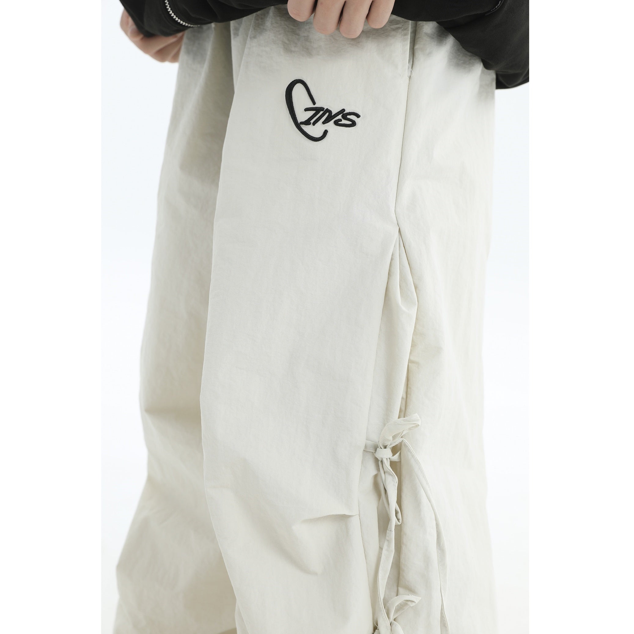 Logo Embroidery Side Bow Casual Pants IN7045