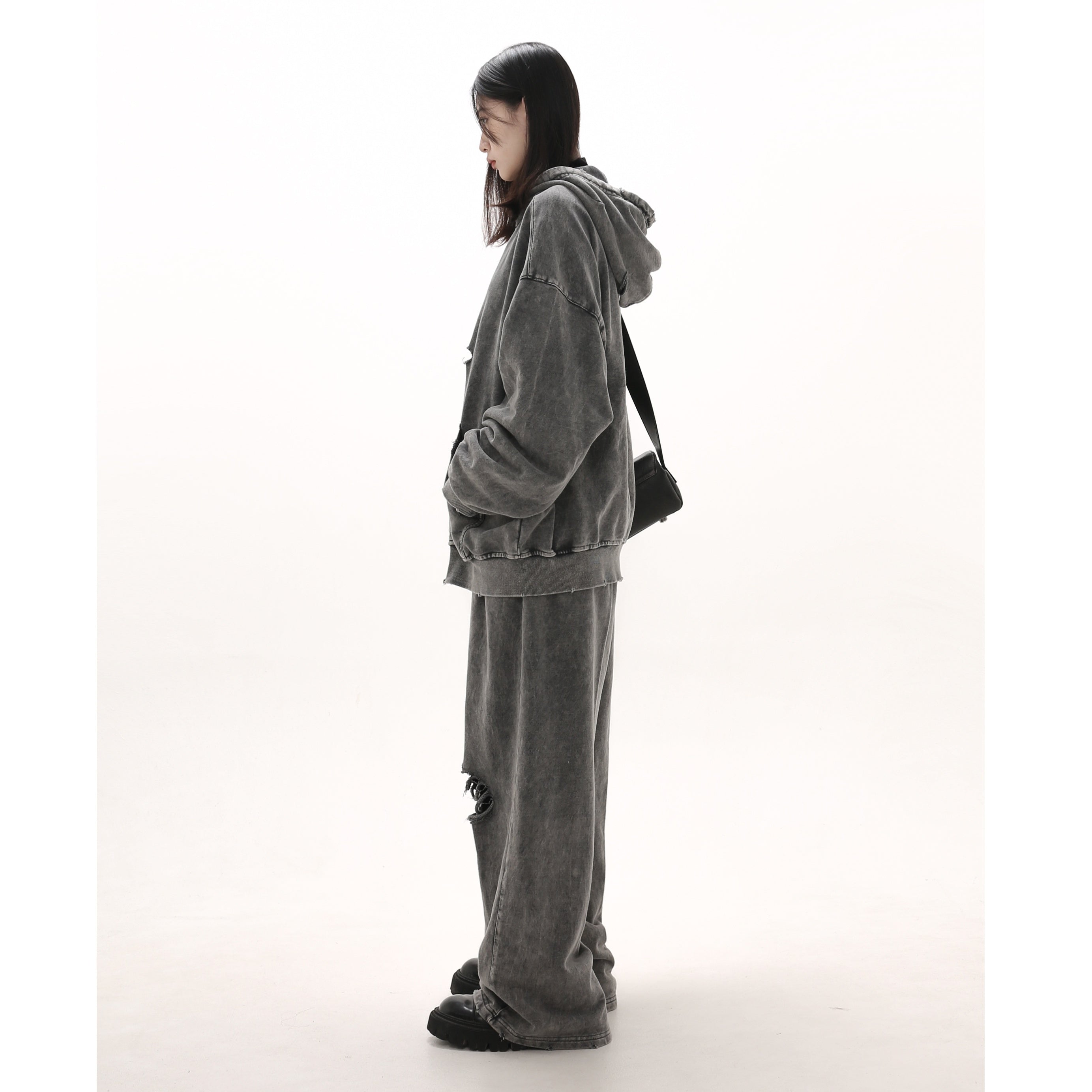【上下別売り】Ripped Distressed Loose Fit Sweatpants MB7330