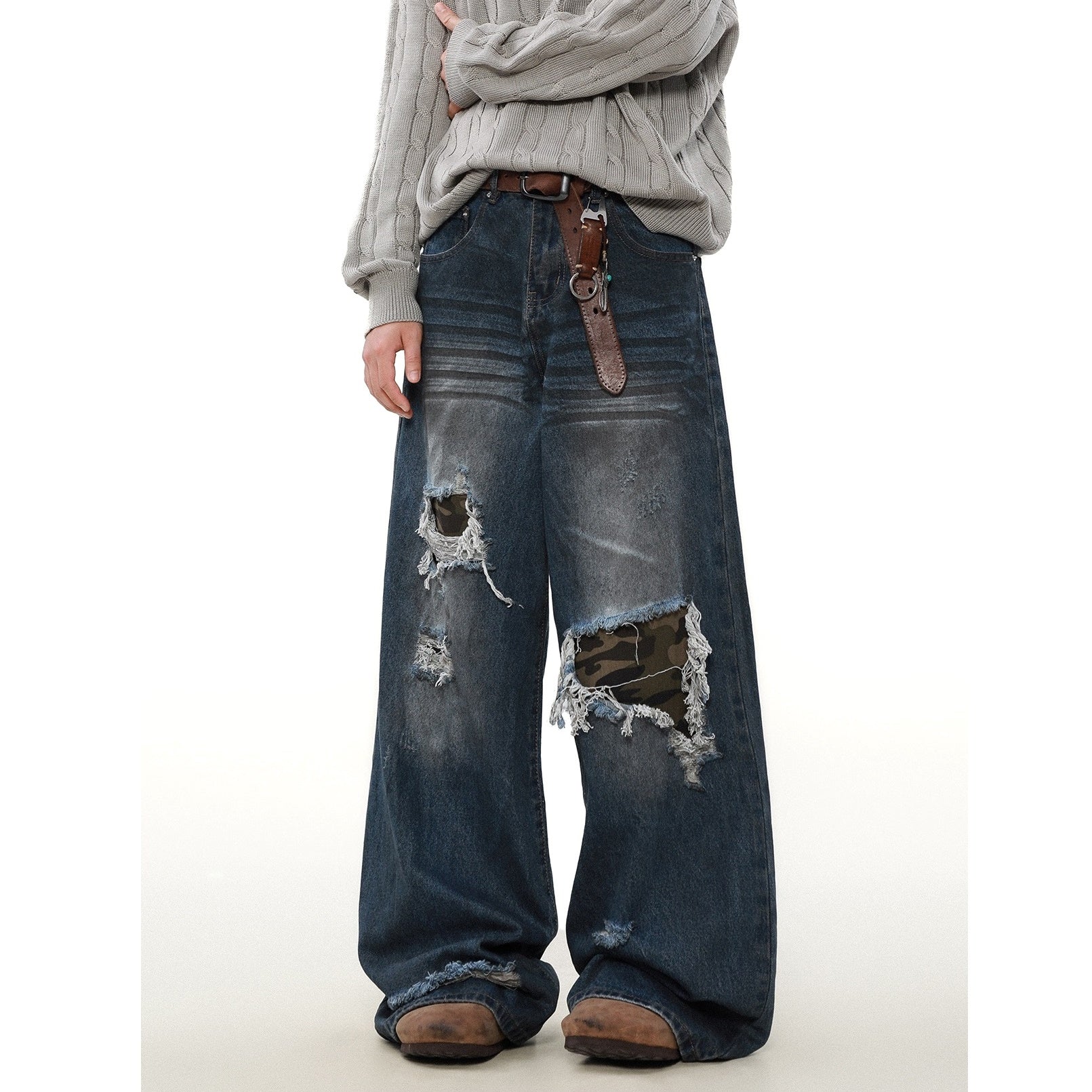 Patch Ripped Camouflage Jeans MB7291