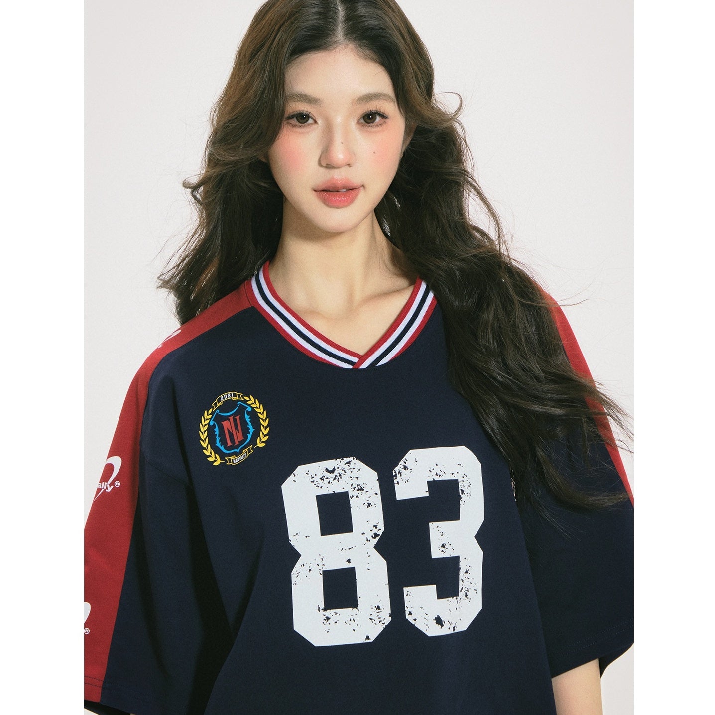 Contrast Stitching V-Neck T-Shirt NA7012
