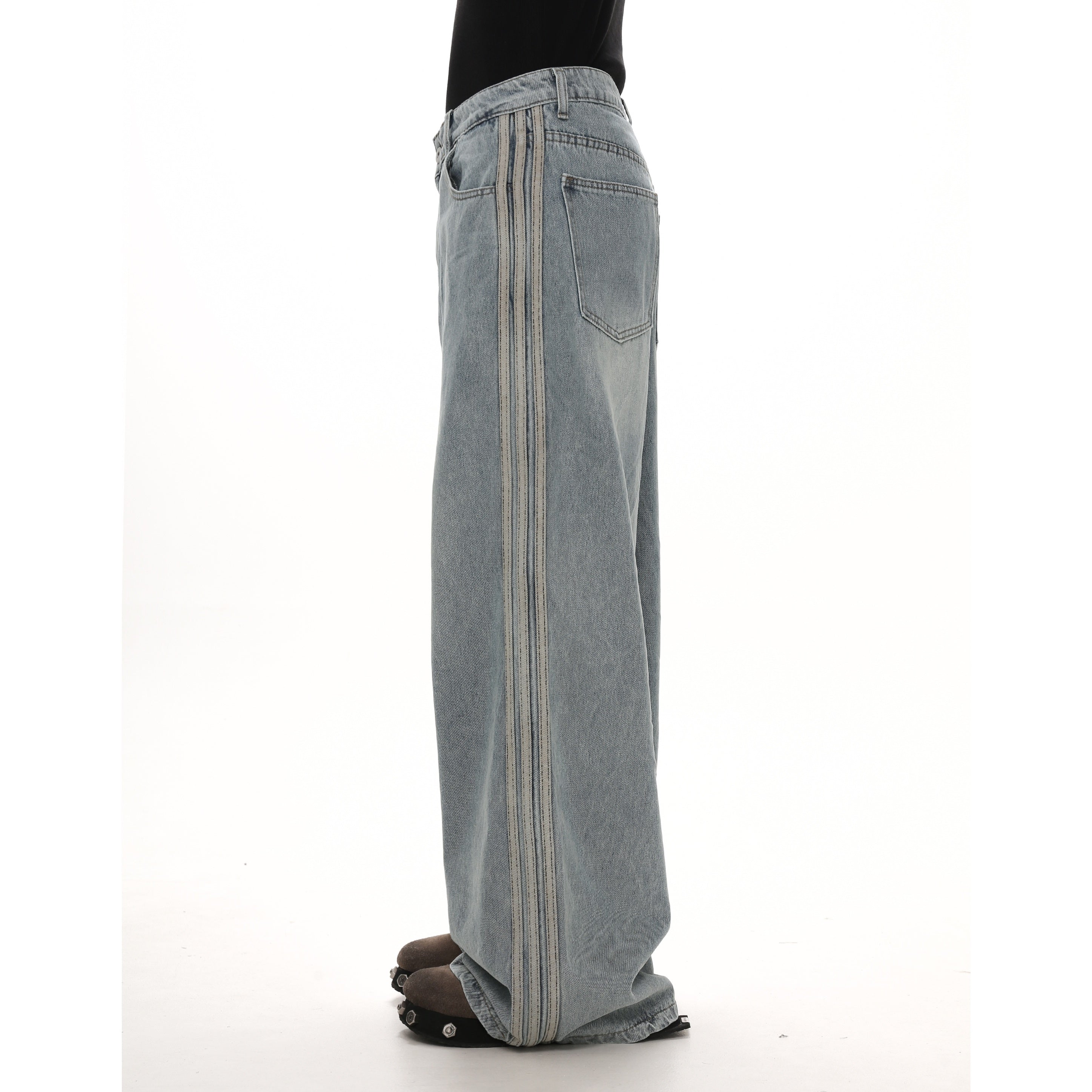 Classic Bar Distressed Loose Straight-leg Jeans GB7004