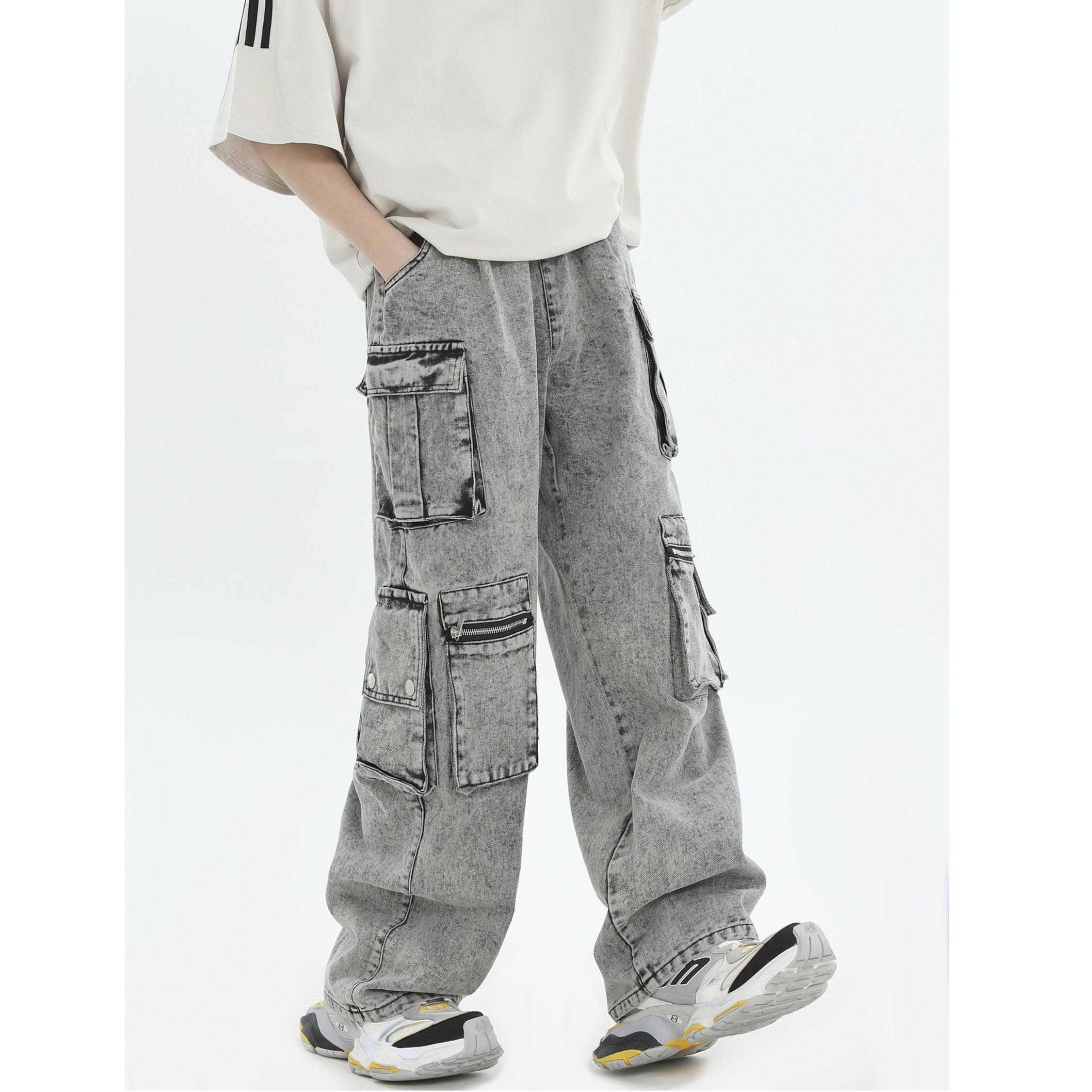 Distressed Loose Work Style Cargo Jeans IN7025