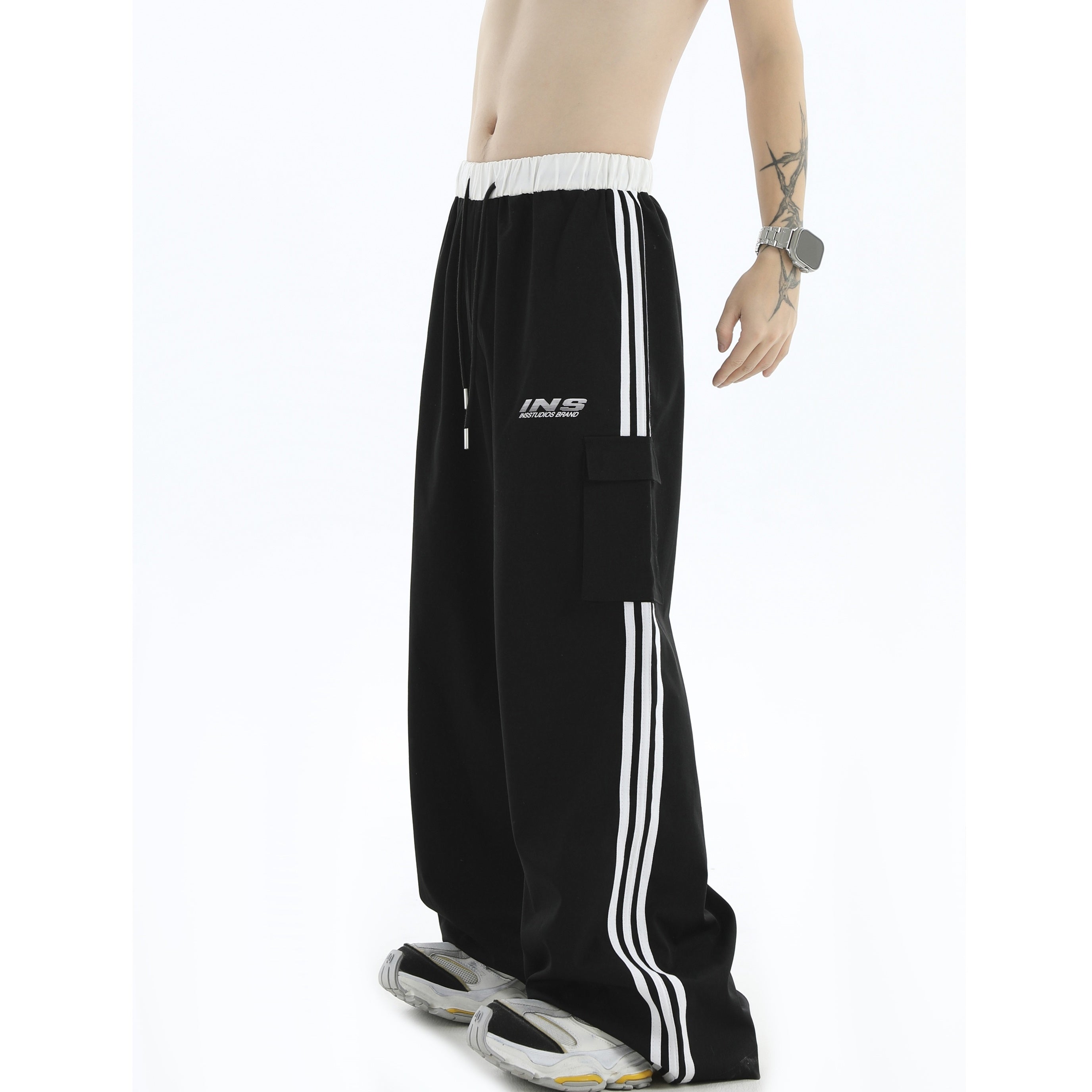 Drawstring Three-bar Casual Cargo Pants IN7047