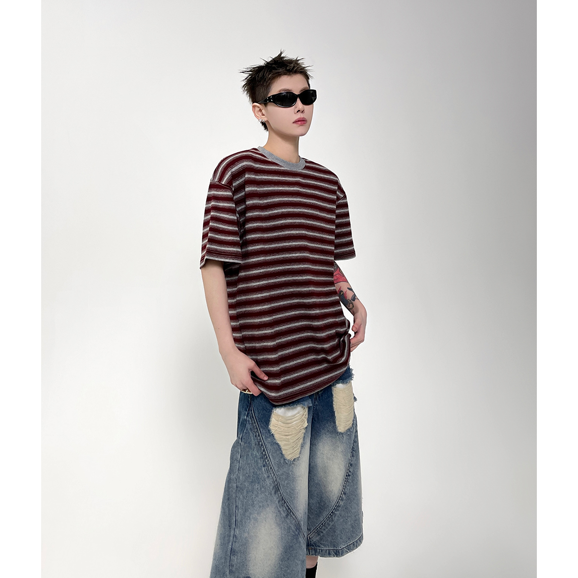 Loose Border T-shirt EAT099