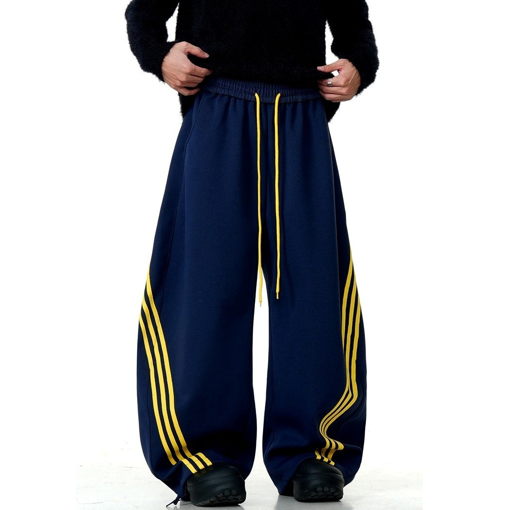 Slant Three Bar Wide Sweat Pants MB7407