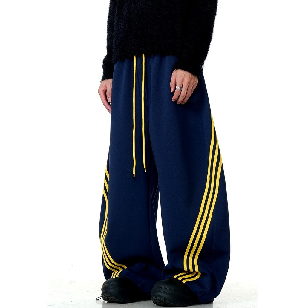 Slant Three Bar Wide Sweat Pants MB7407