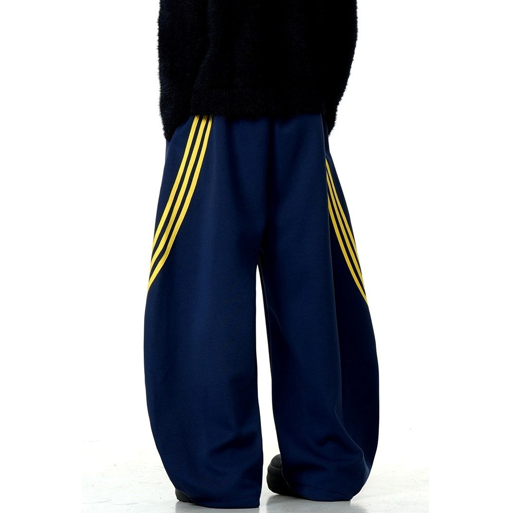 Slant Three Bar Wide Sweat Pants MB7407