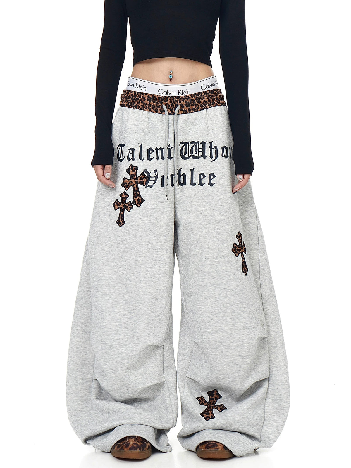 Leopard Cross Patch Curved Sweat Pants MB7452