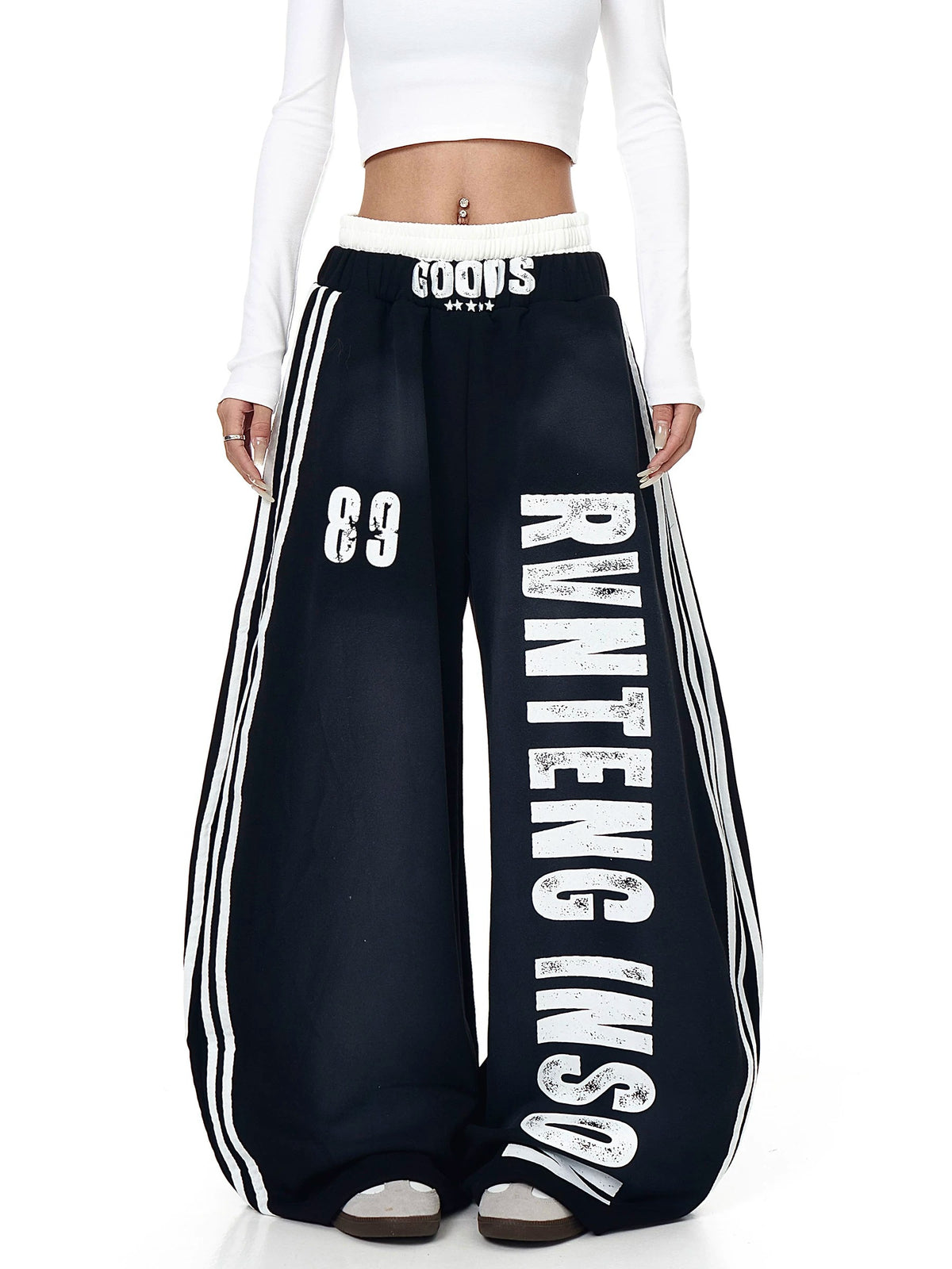 Side-Line Distress Curved Sweat Pants MB7453