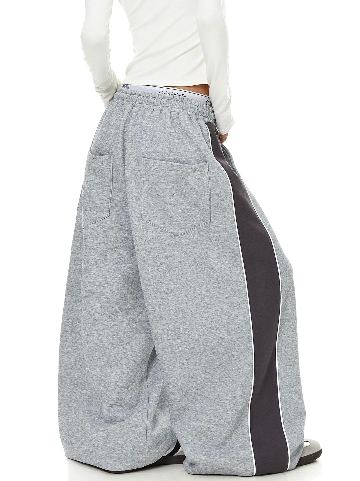 Color-Block Striped Curved Sweat Pants MB7448