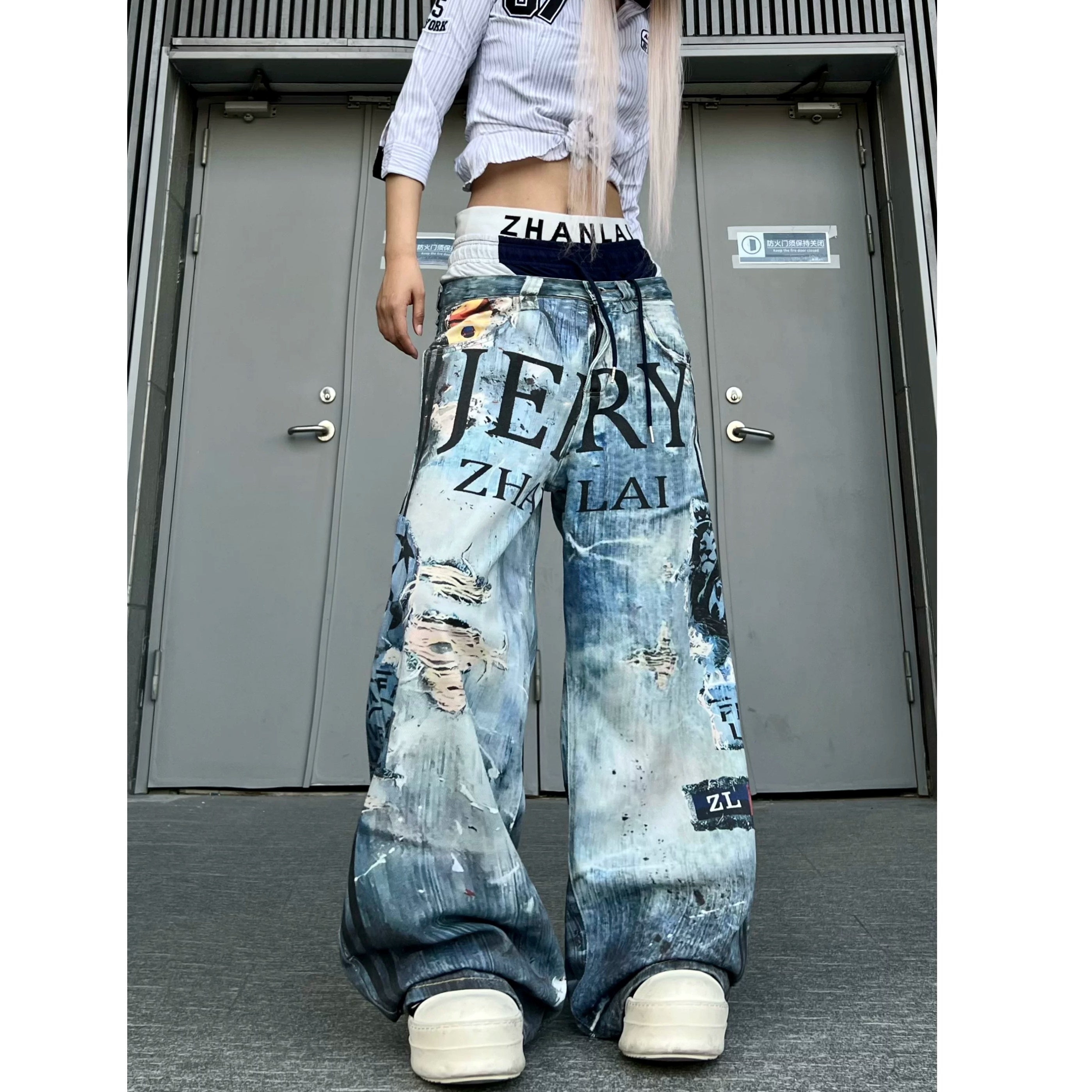 Graffiti Printed Triple Waist Wide Jeans MB7404