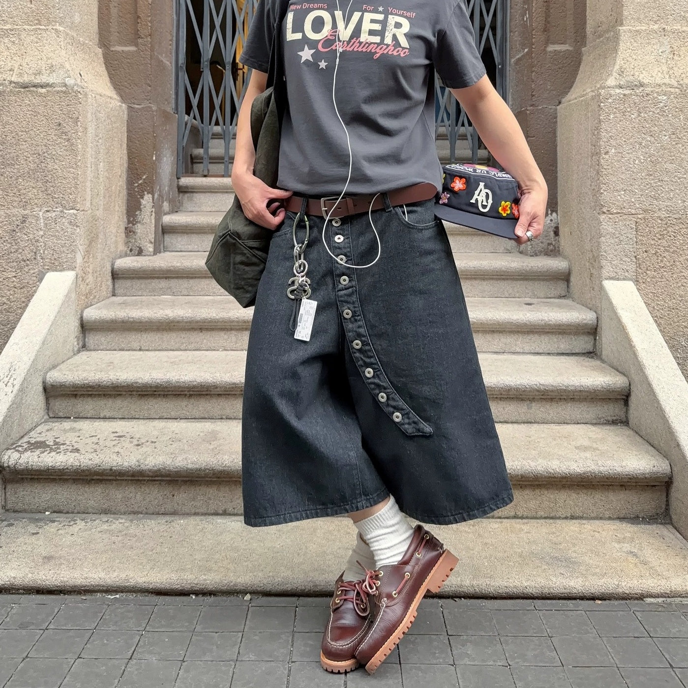 Asymmetric Curve Button Wide Cropped Jeans MB7390
