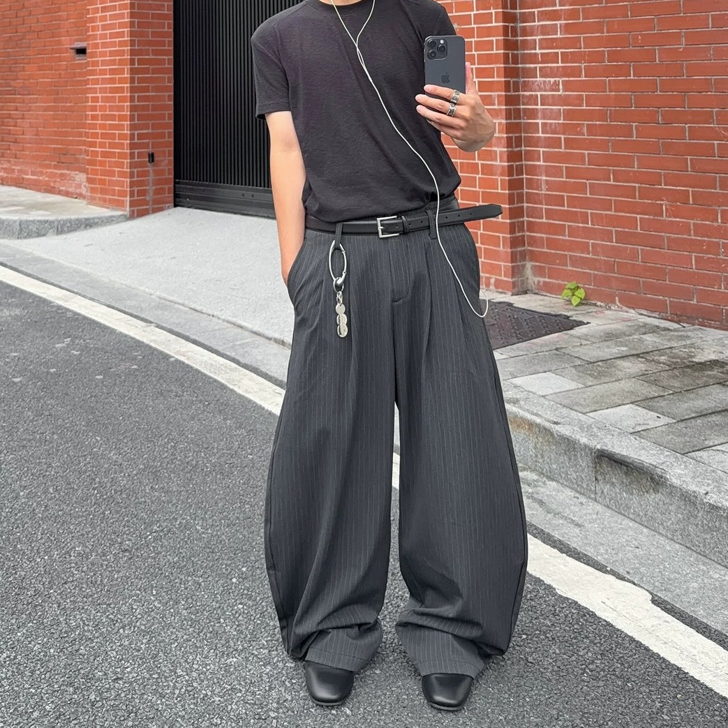 Pinstripe Tuck Loose Curved Pants MB7384