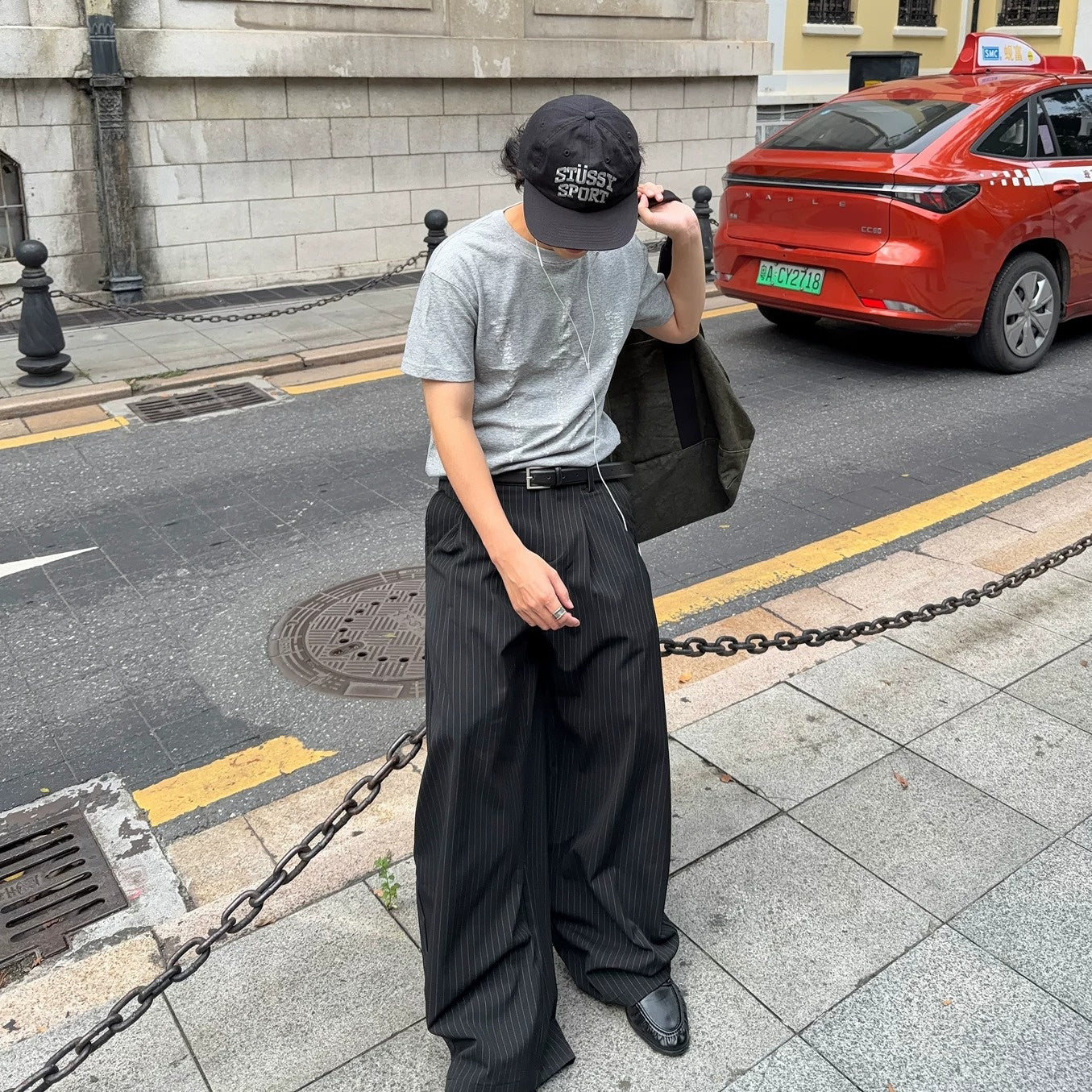 Pinstripe Tuck Loose Curved Pants MB7384
