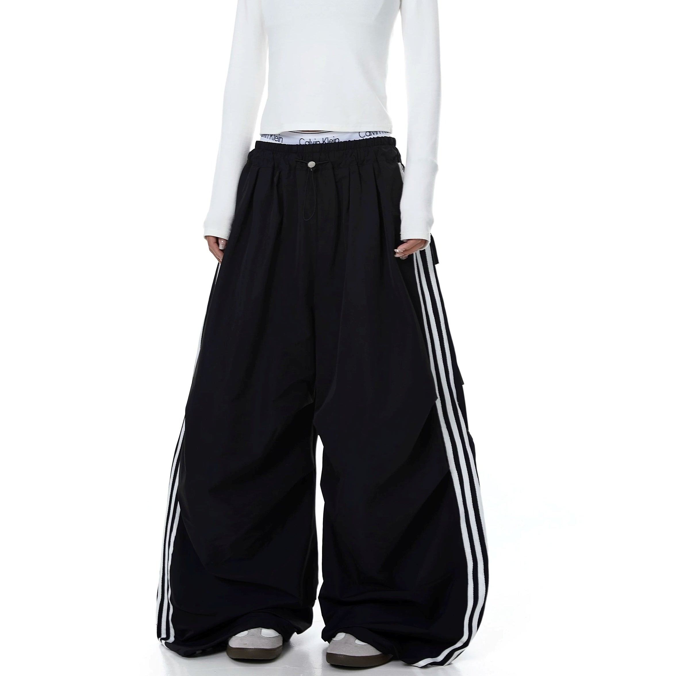 Striped Pleated Multi-Pocket Paratrooper Pants MB7403