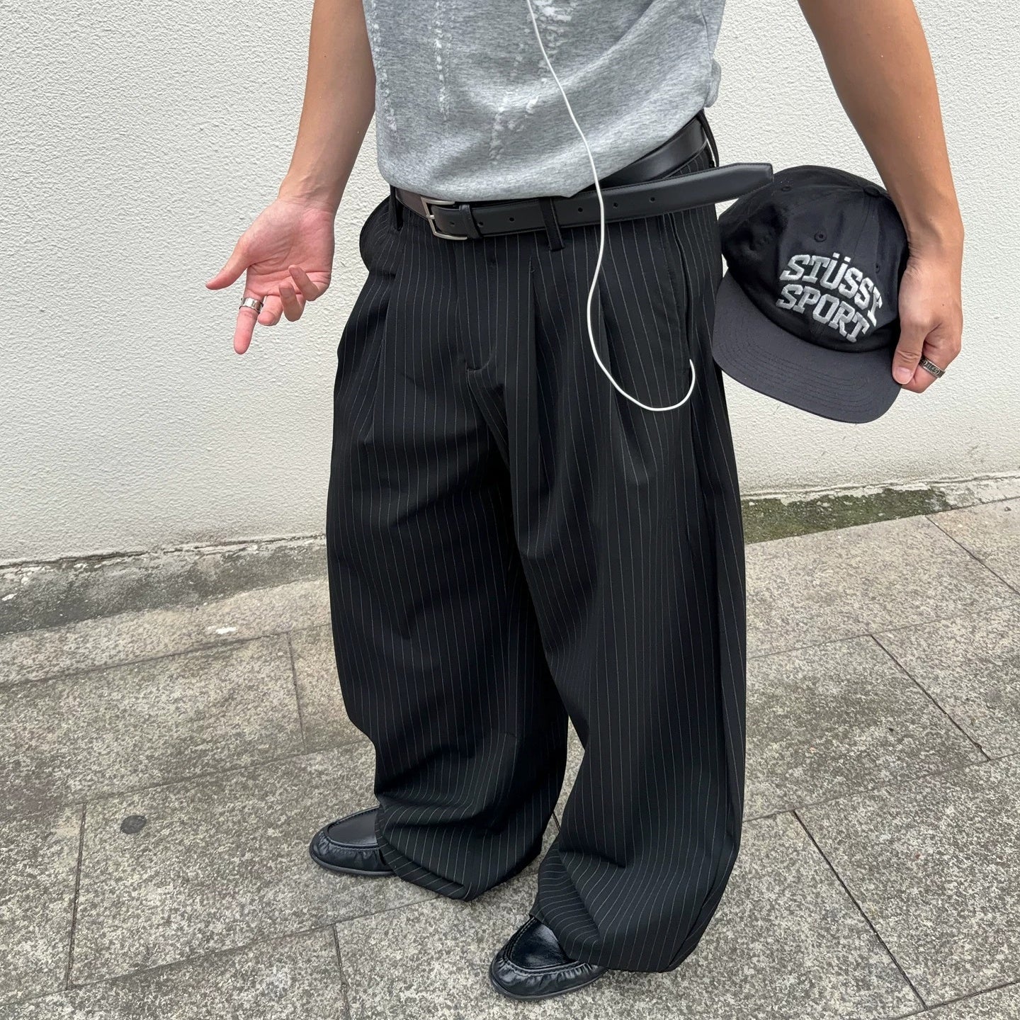 Pinstripe Tuck Loose Curved Pants MB7384