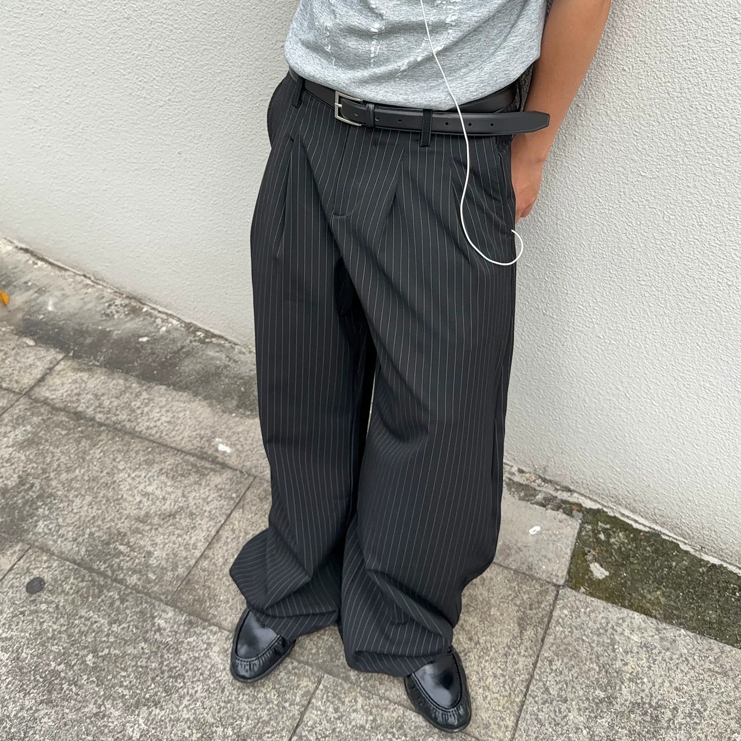 Pinstripe Tuck Loose Curved Pants MB7384