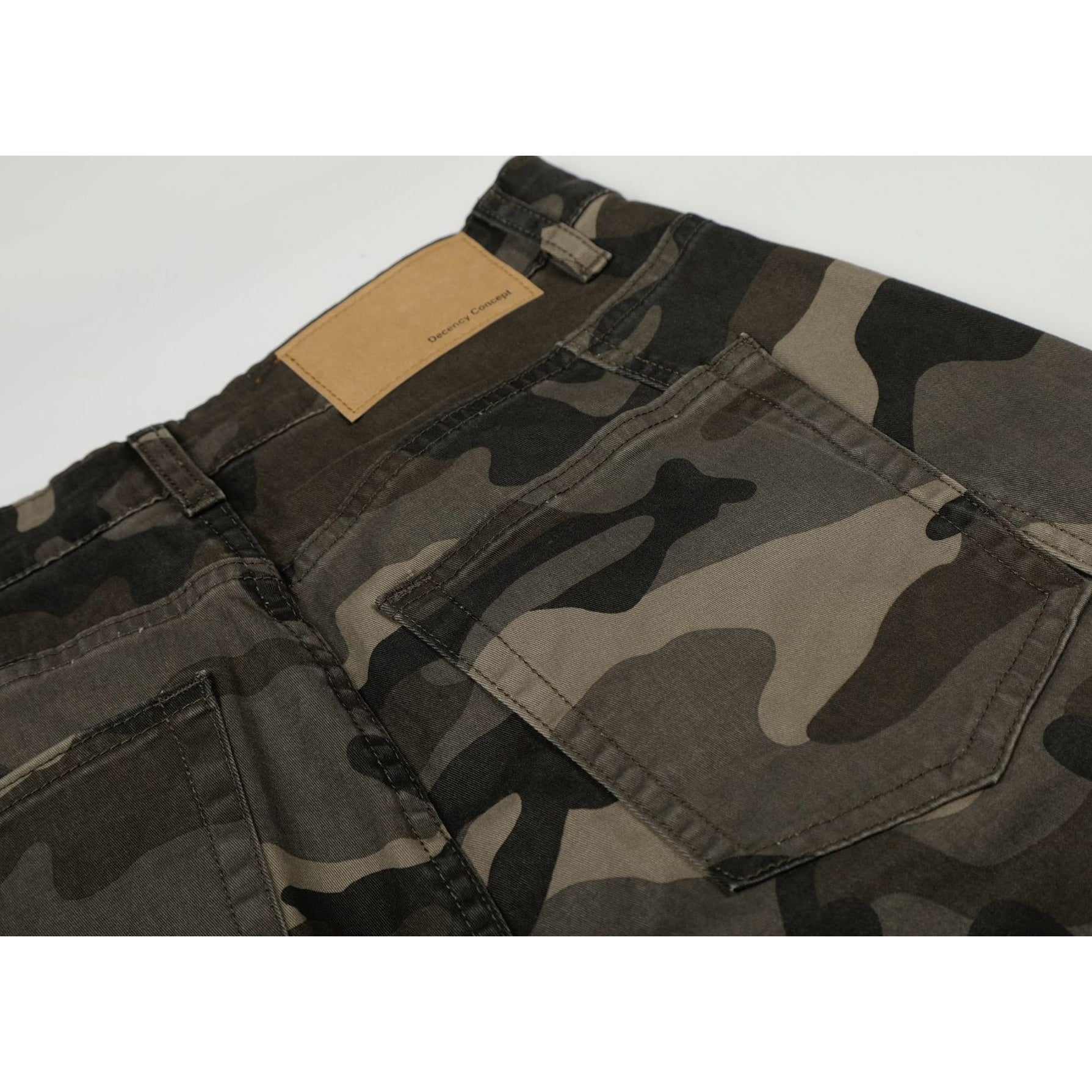 Wide Camouflage Cargo Curved Pants MB7397