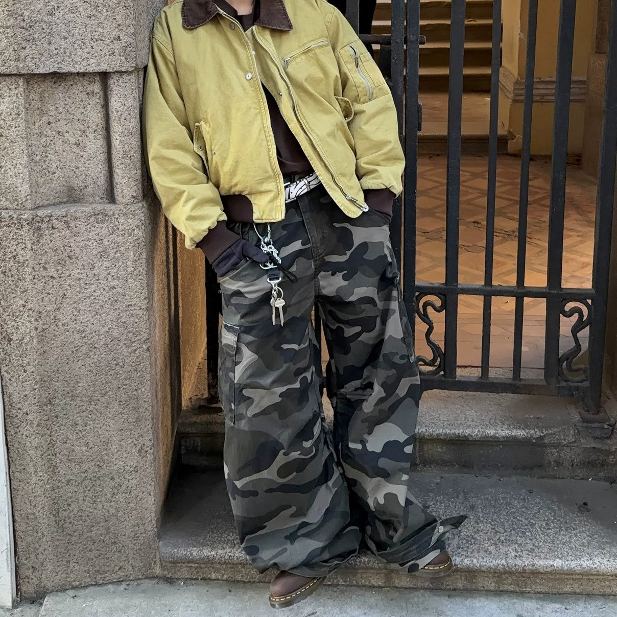 Wide Camouflage Cargo Curved Pants MB7397