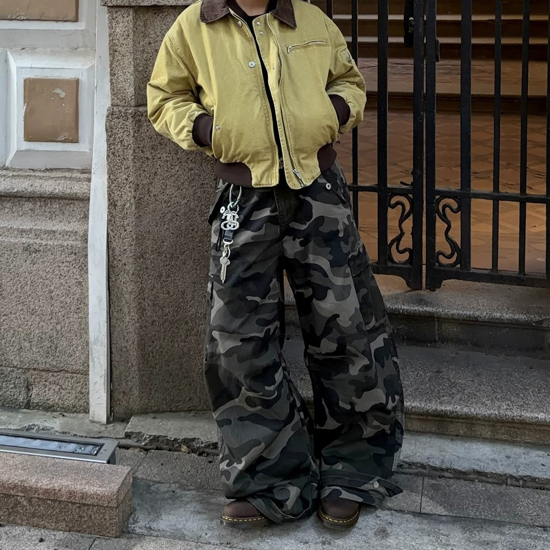 Wide Camouflage Cargo Curved Pants MB7397