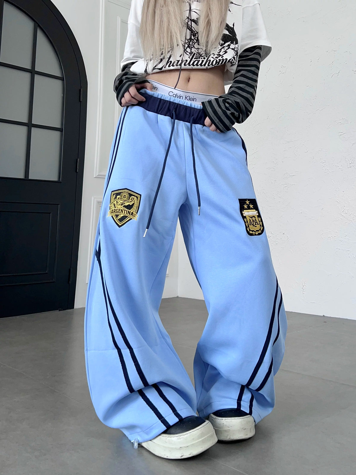 Emblem Double-Waist Striped Curved Sweat Pants MB7461