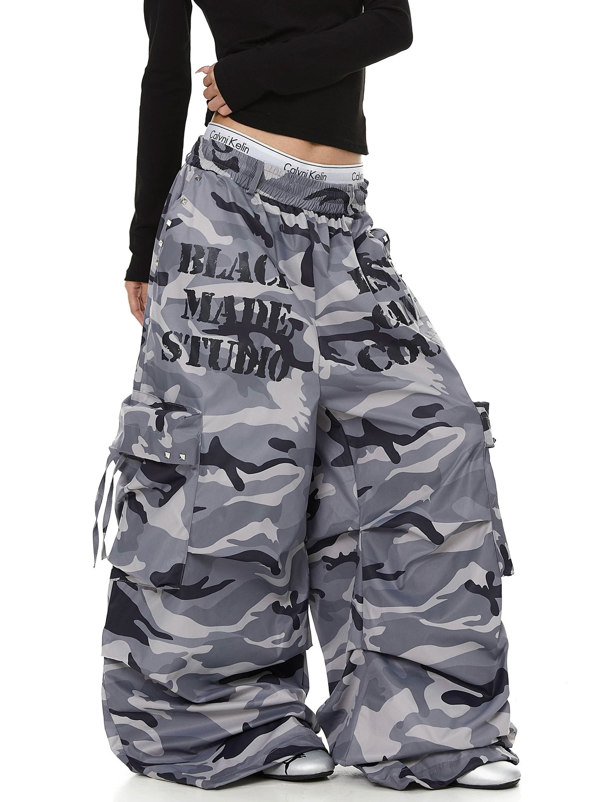 Letter Print Camouflage Wide Cargo Pants MB7451