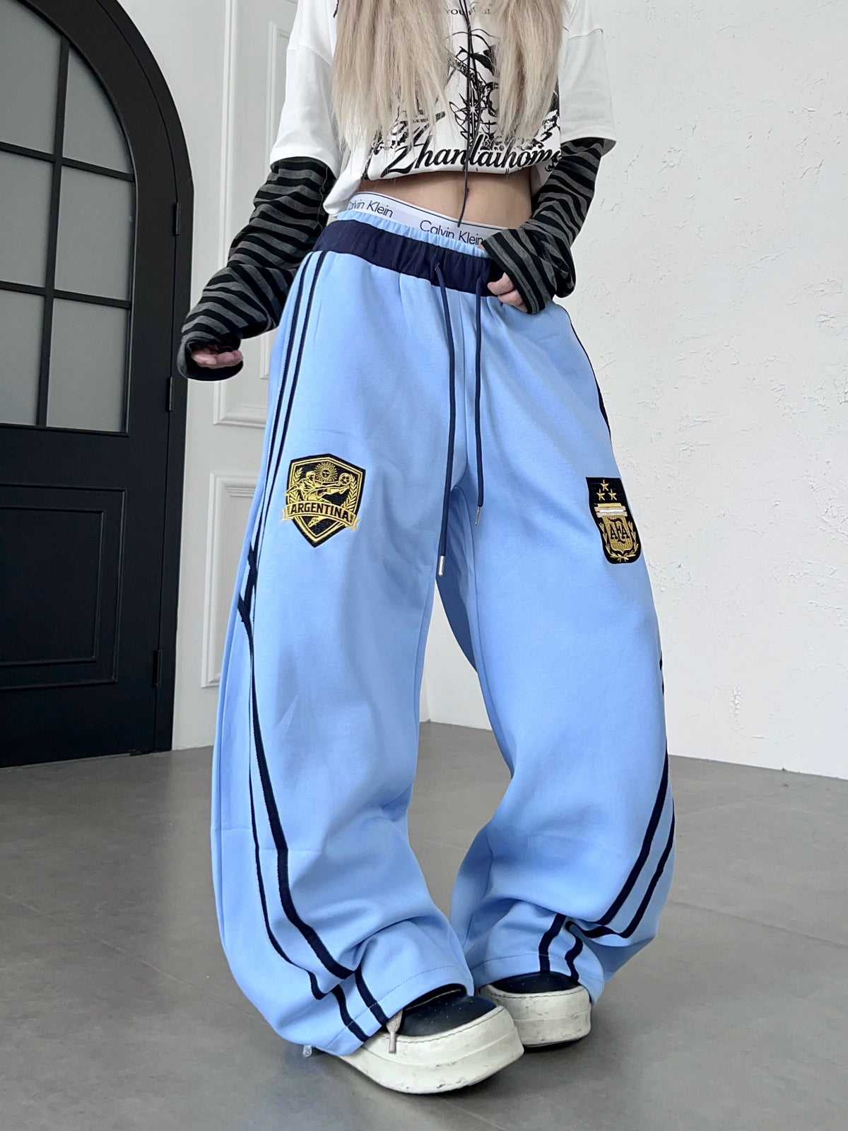 Emblem Double-Waist Striped Curved Sweat Pants MB7461