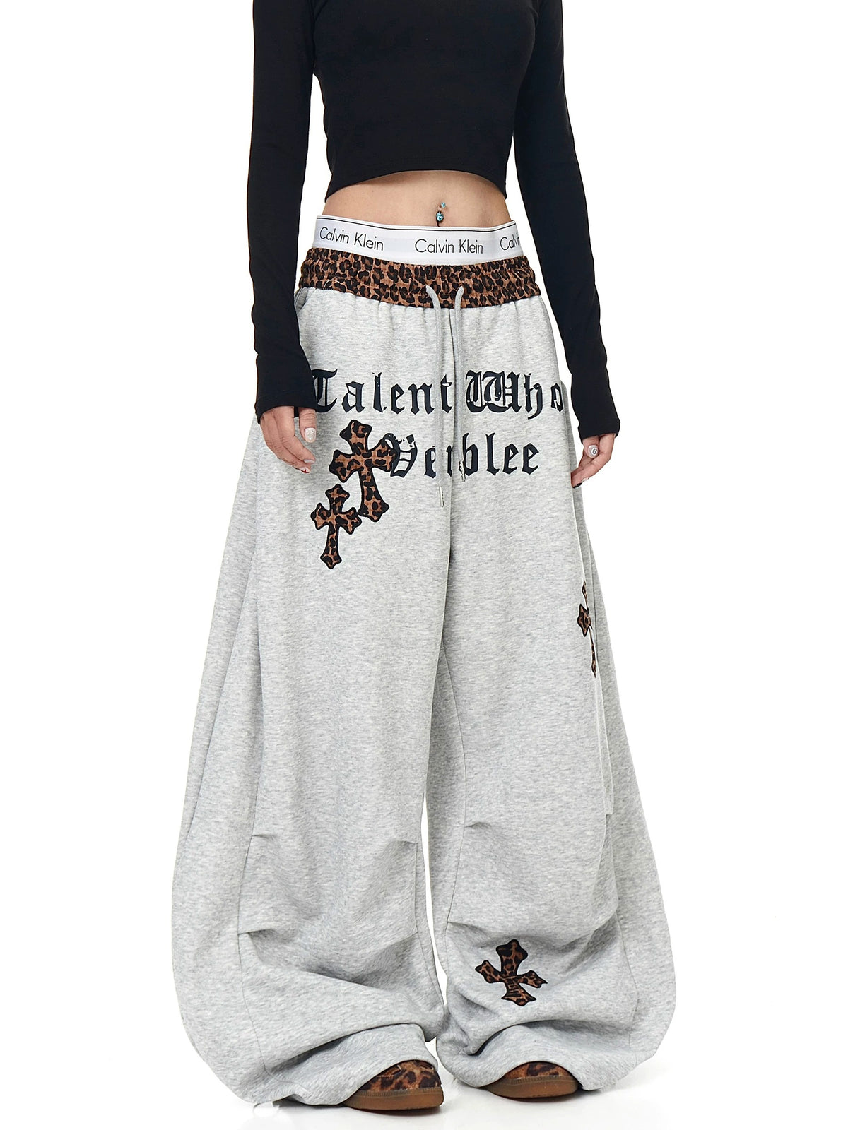 Leopard Cross Patch Curved Sweat Pants MB7452