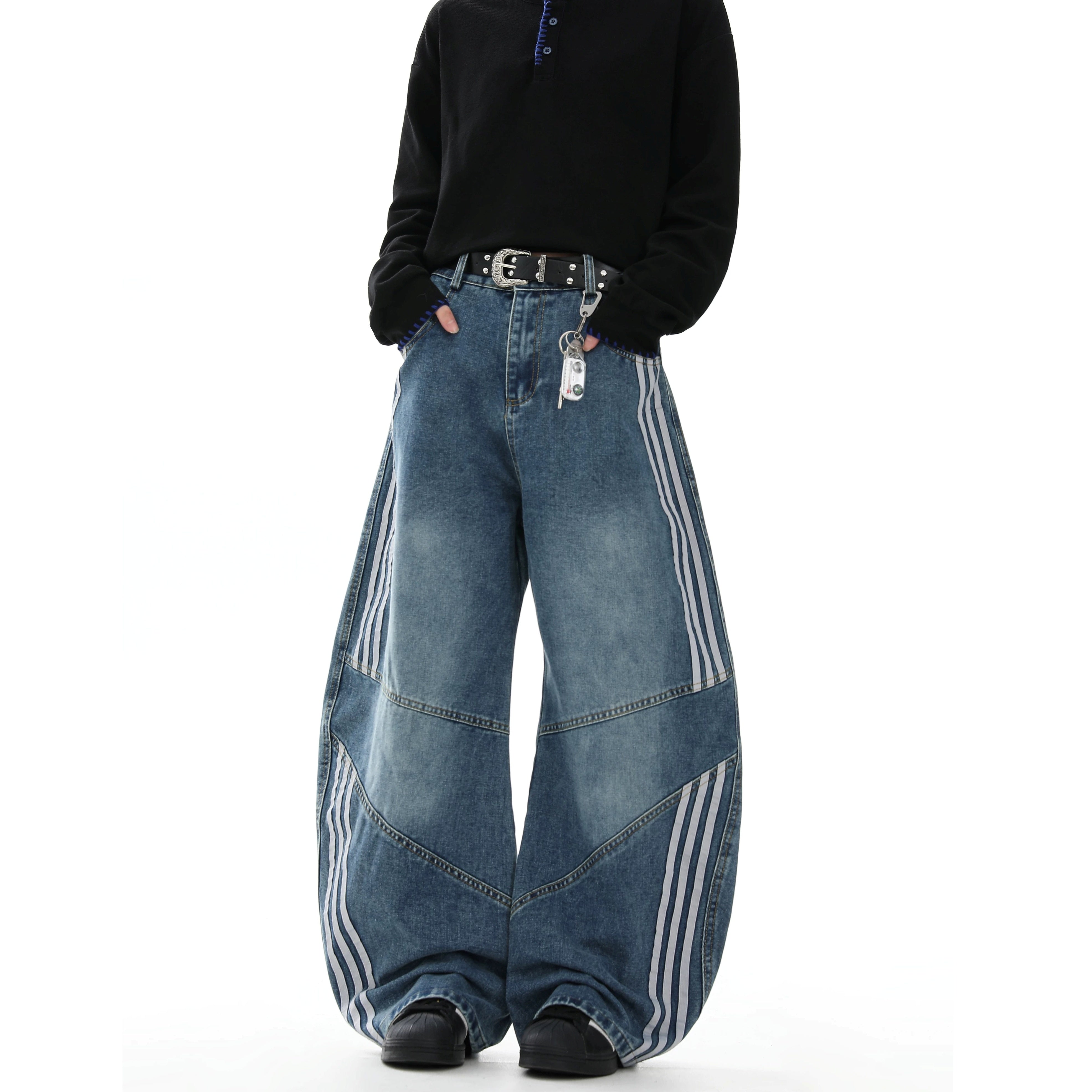 Deconstructed Three-Stripe Curved Jeans MB7419