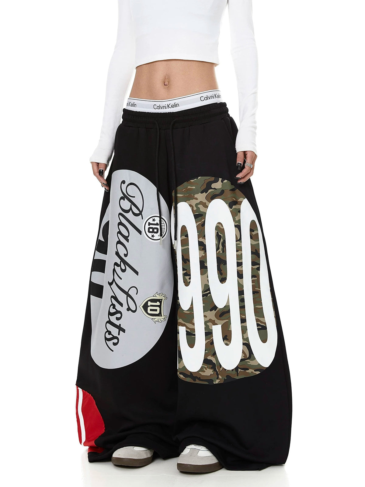 Circle Graffiti Wide Curved Sweat Pants MB7454