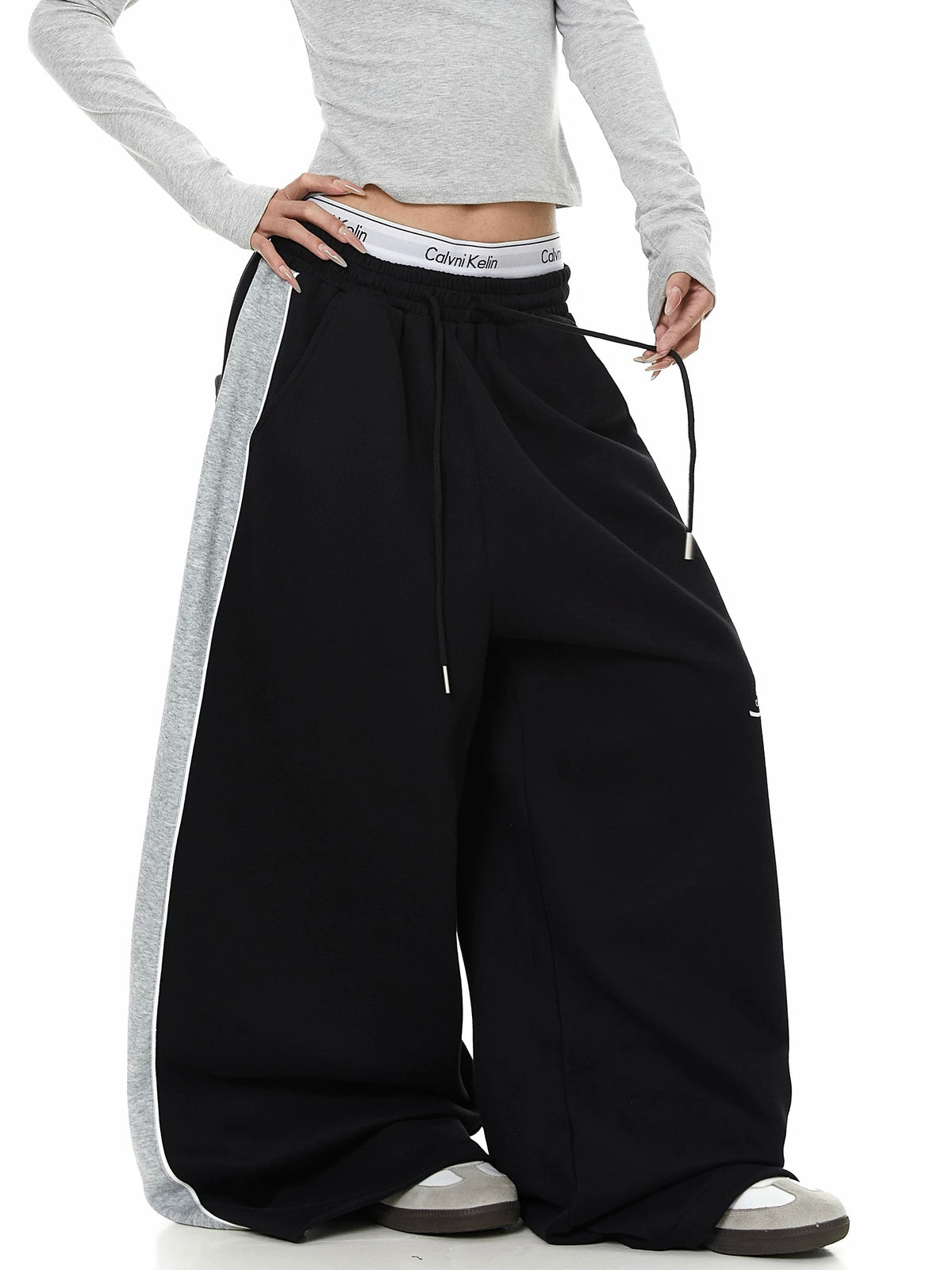 Color-Block Striped Curved Sweat Pants MB7448