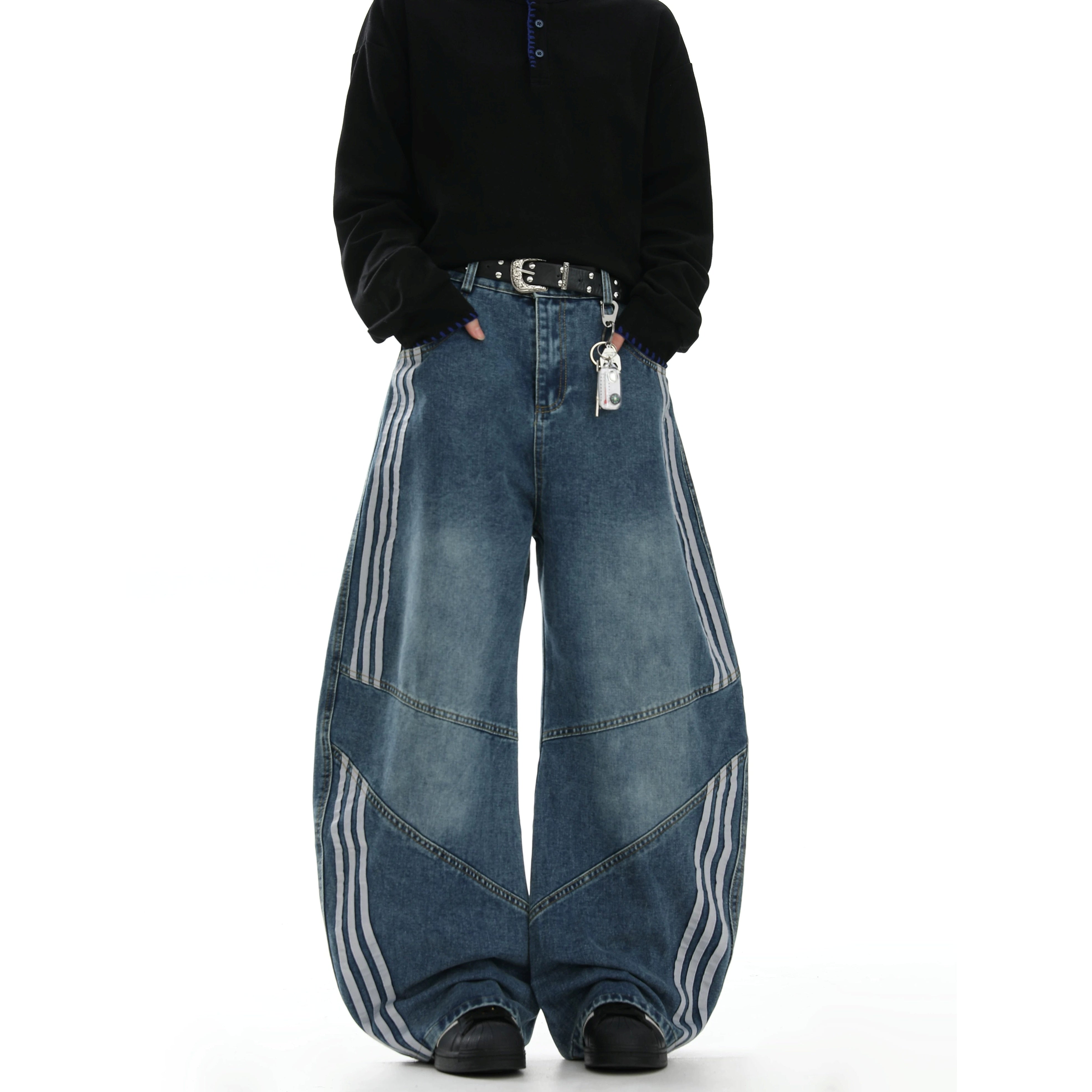 Deconstructed Three-Stripe Curved Jeans MB7419