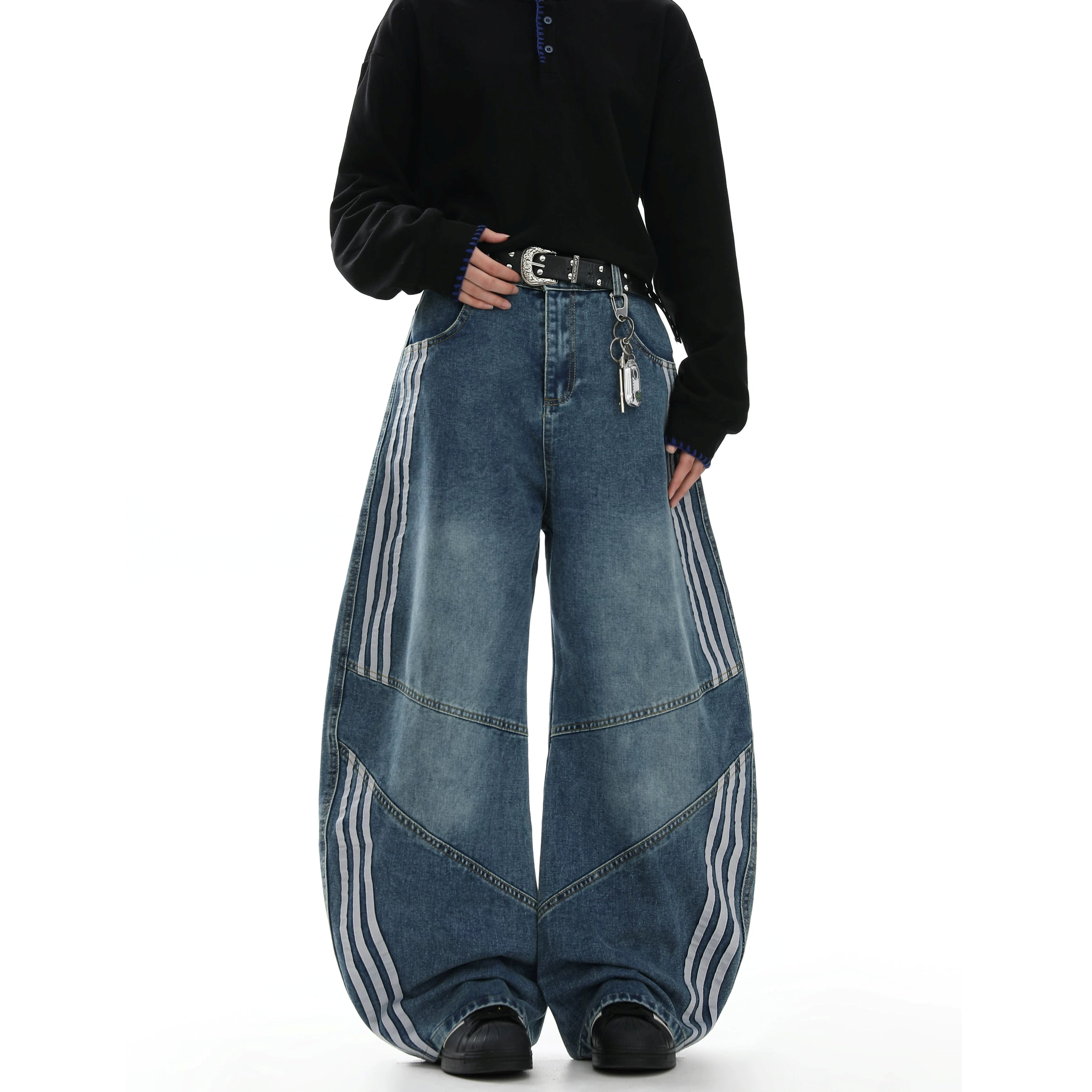 Deconstructed Three-Stripe Curved Jeans MB7419