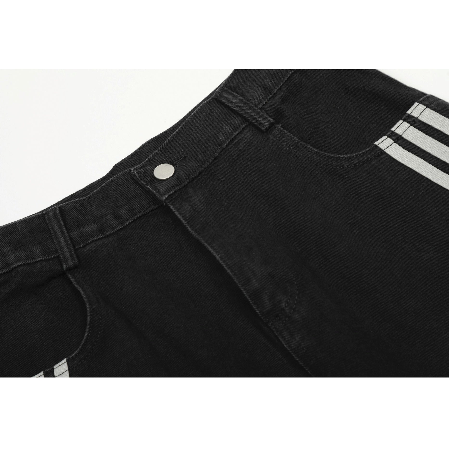 Deconstructed Three-Stripe Curved Jeans MB7419