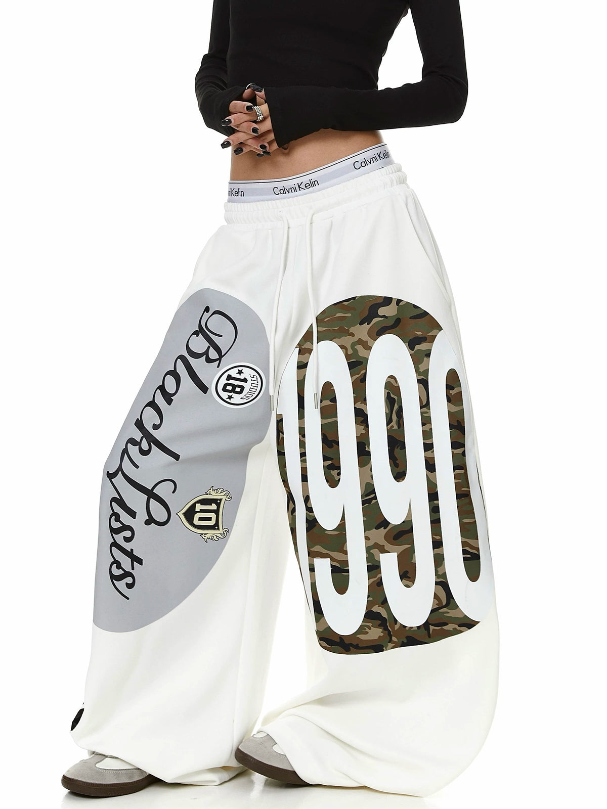 Circle Graffiti Wide Curved Sweat Pants MB7454