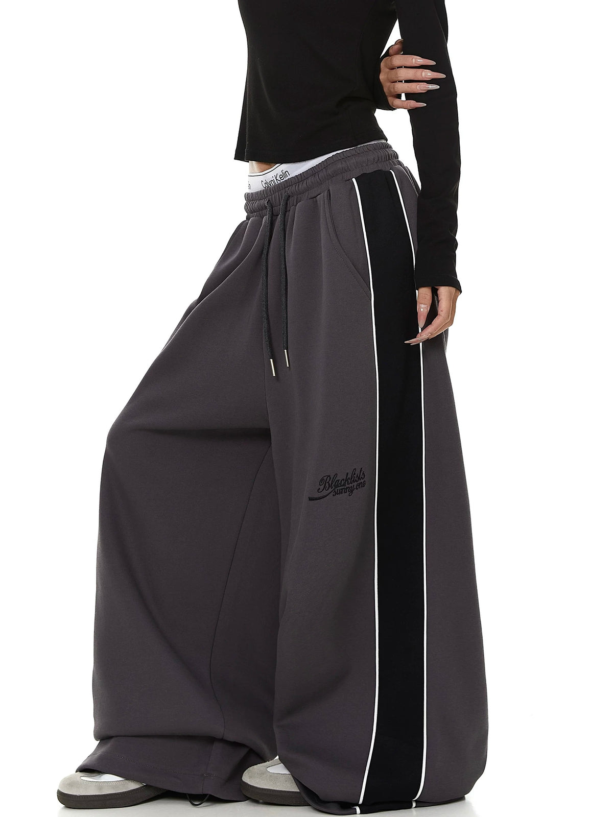 Color-Block Striped Curved Sweat Pants MB7448